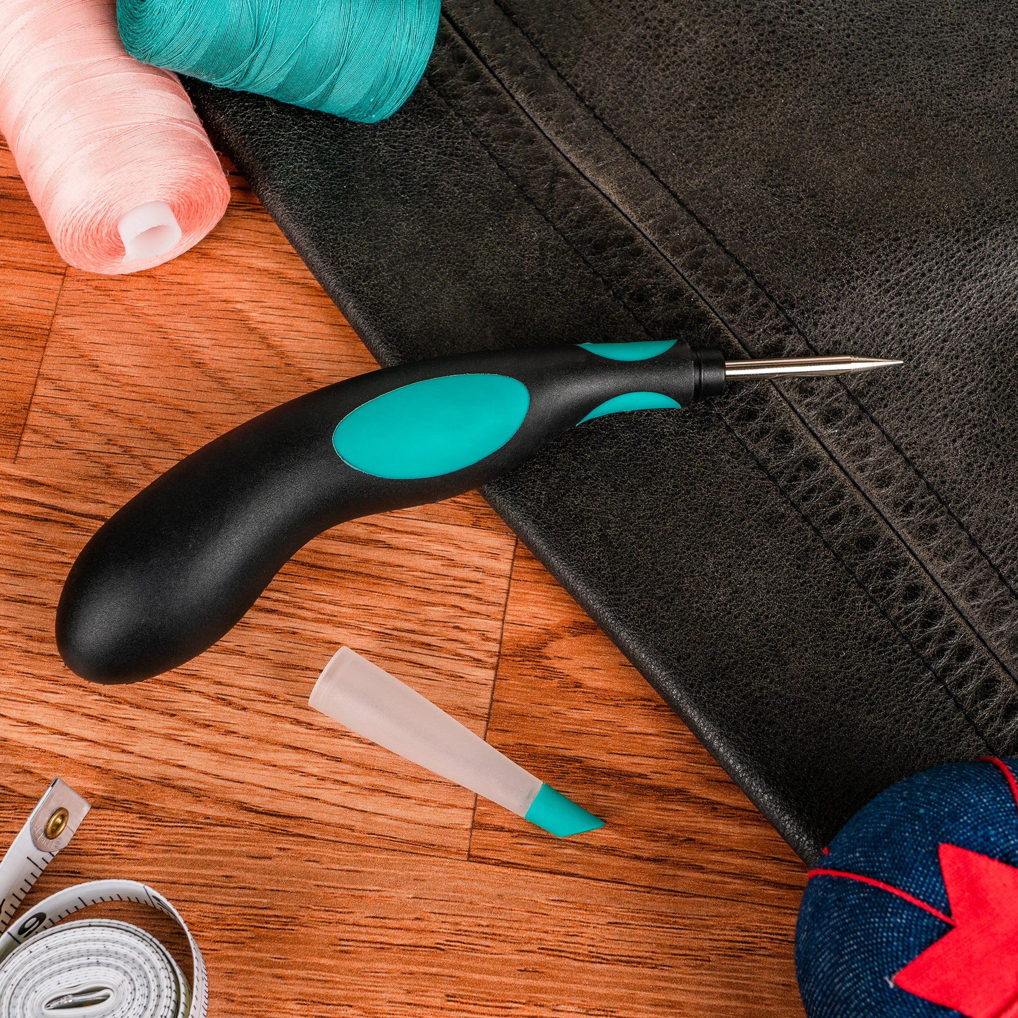 SINGER® ProSeries™ 2 in 1 Stiletto & Awl Sewing Tool