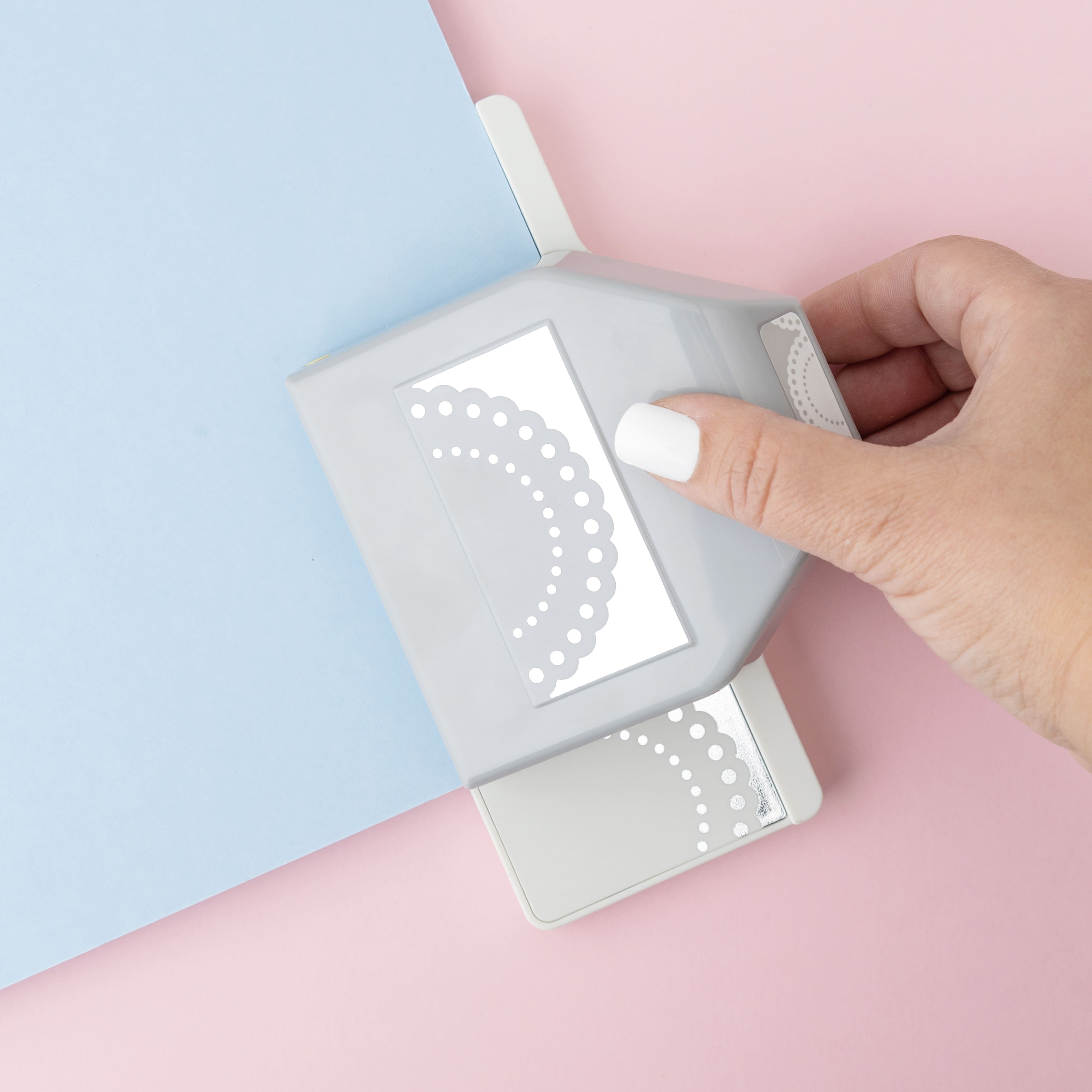 EK Tools 1.25" Large Dotted Scallop Edge Punch