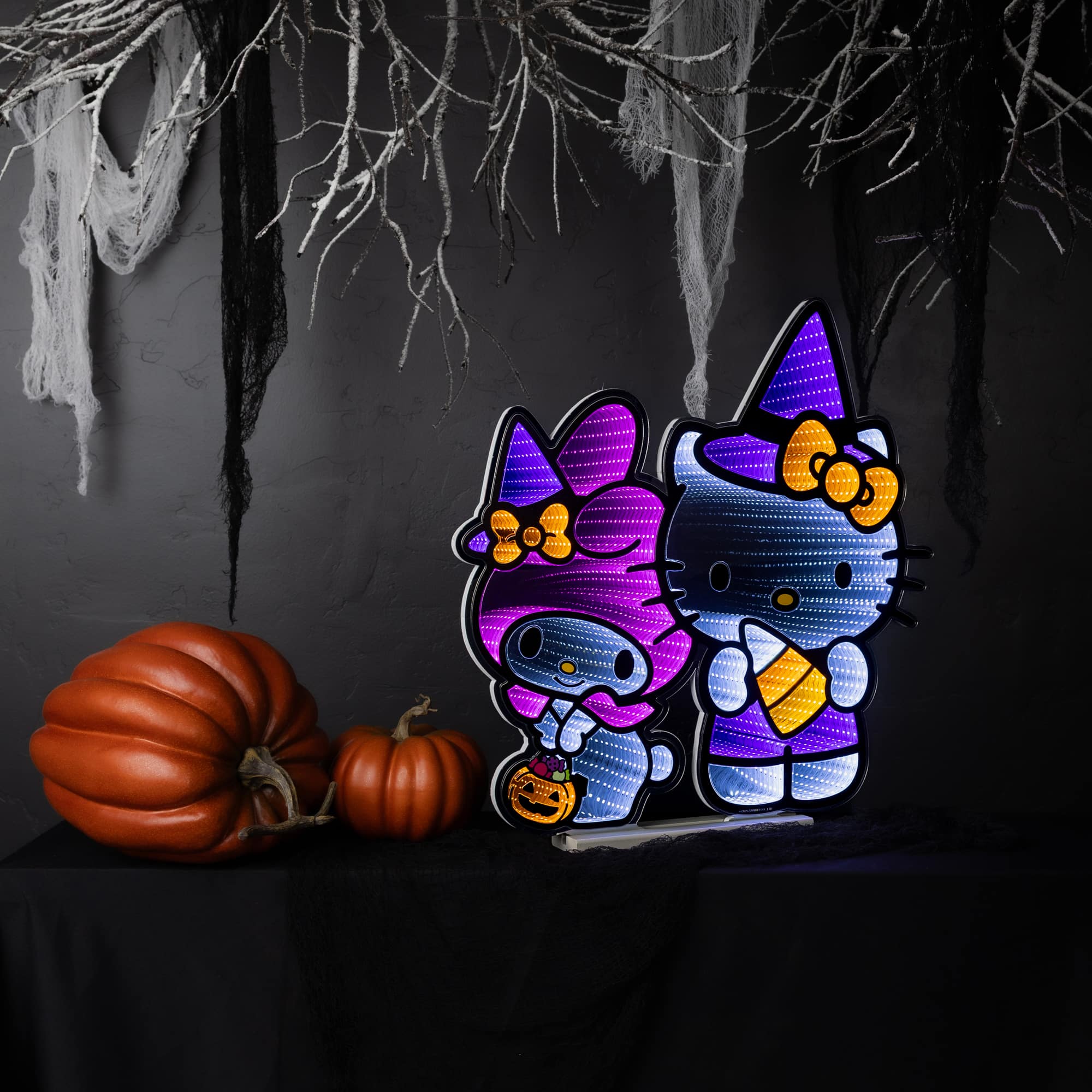24" Hello Kitty® & Friends Halloween EkkoLight