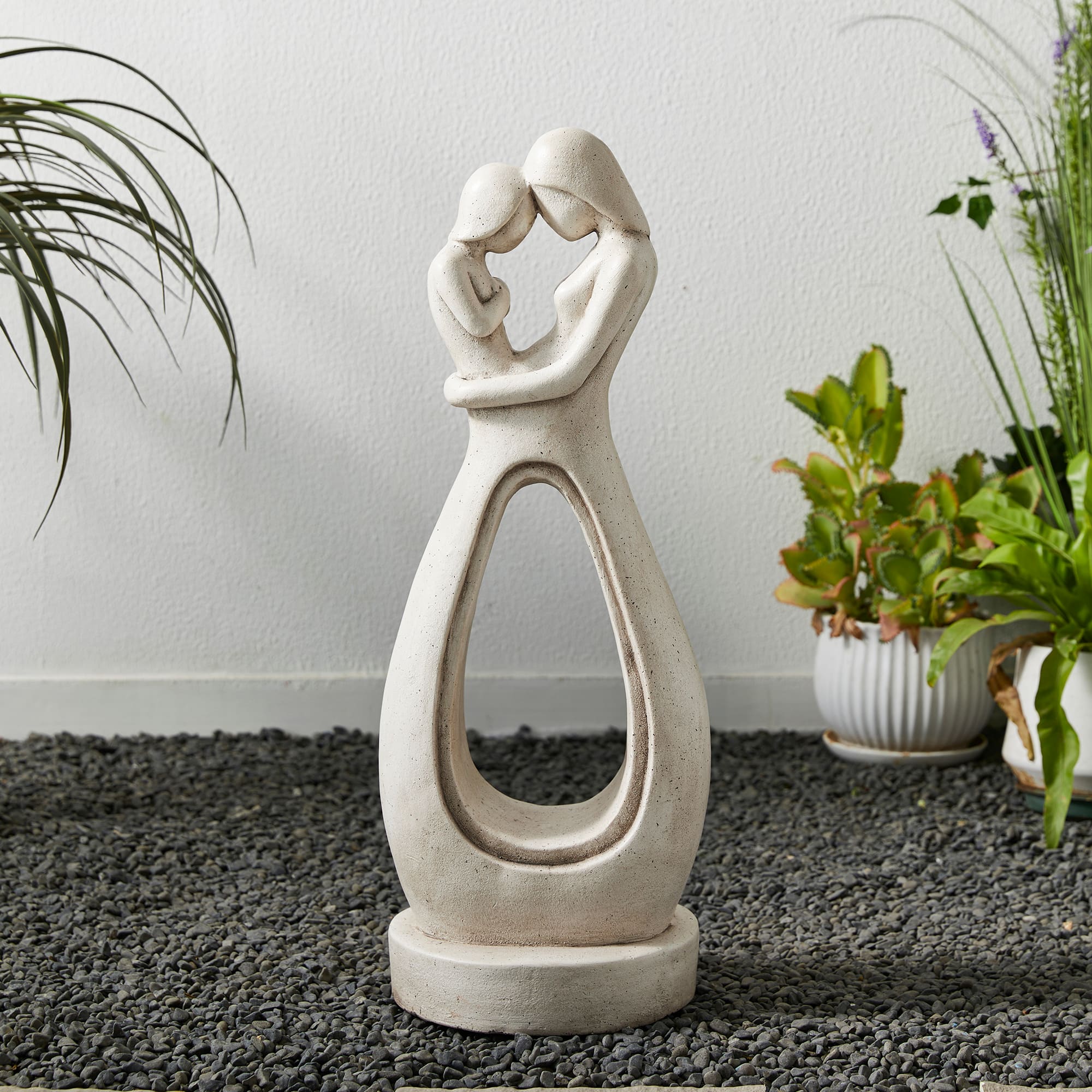 Glitzhome® 24.75" Modern Abstract Sculpture Hugging Mommy & Baby Garden Statue
