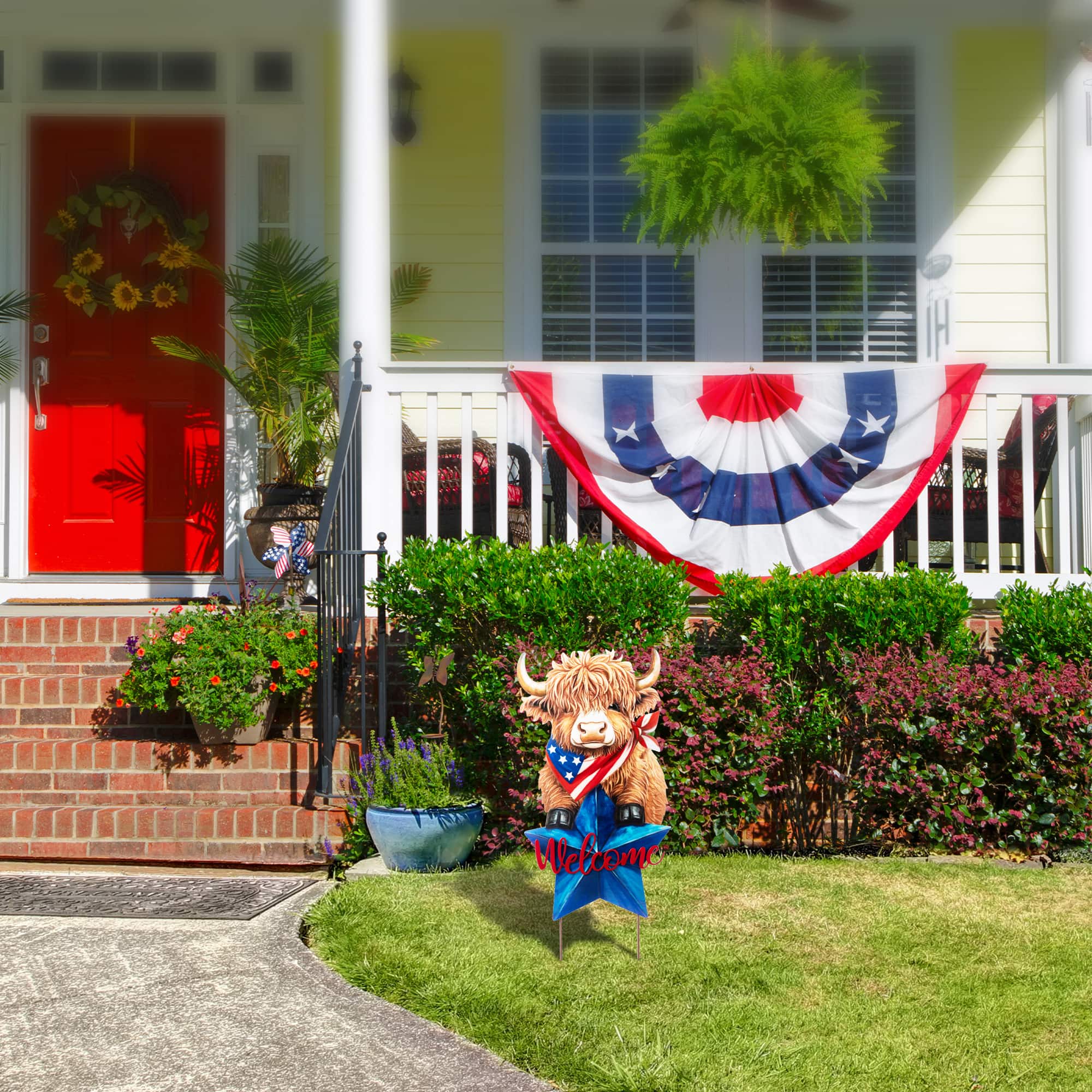 Glitzhome® 30" Patriotic Americana 2-in-1 Metal Highland Cow Garden Yard Stake & Wall Decor