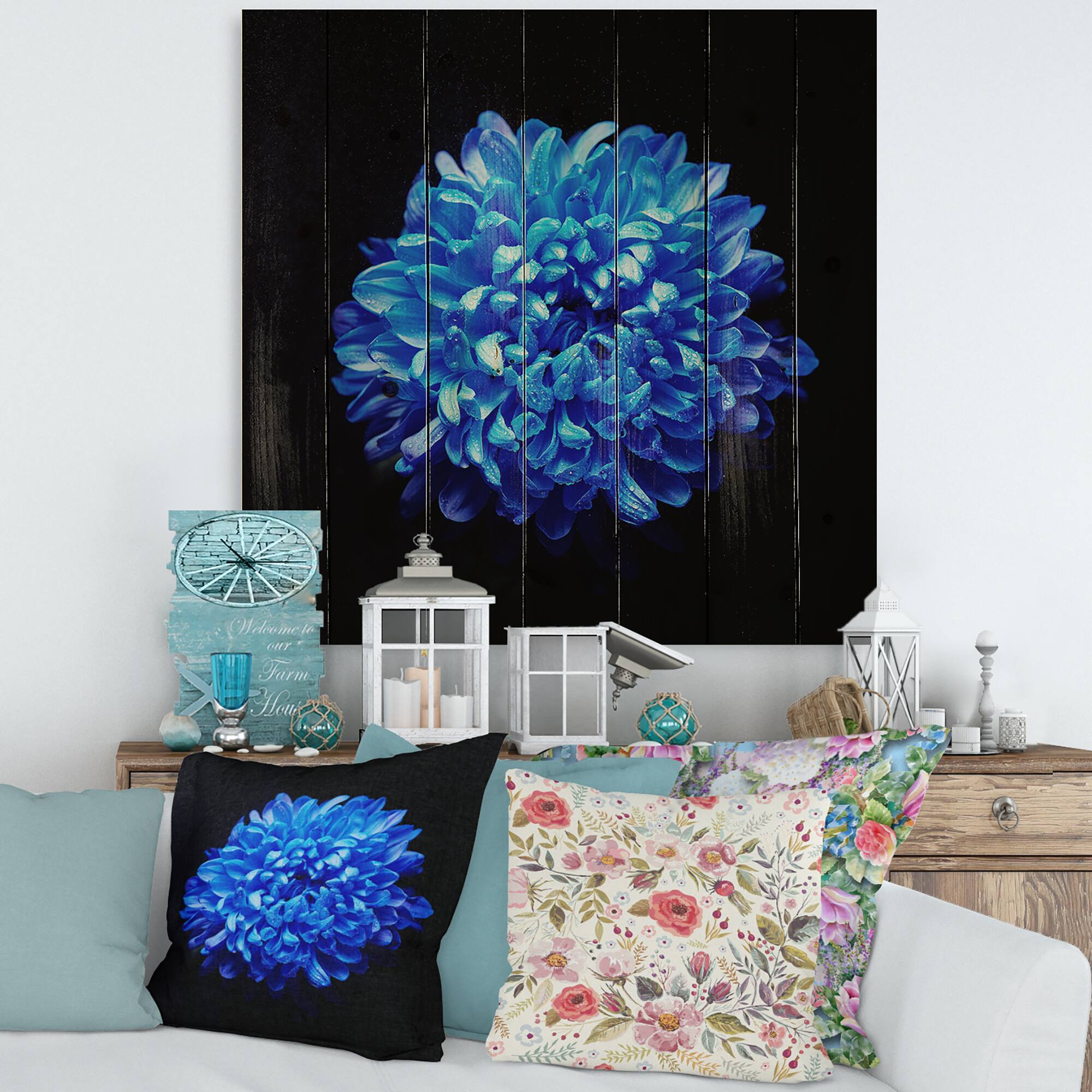 Designart - Blue Aster With Dew Drops