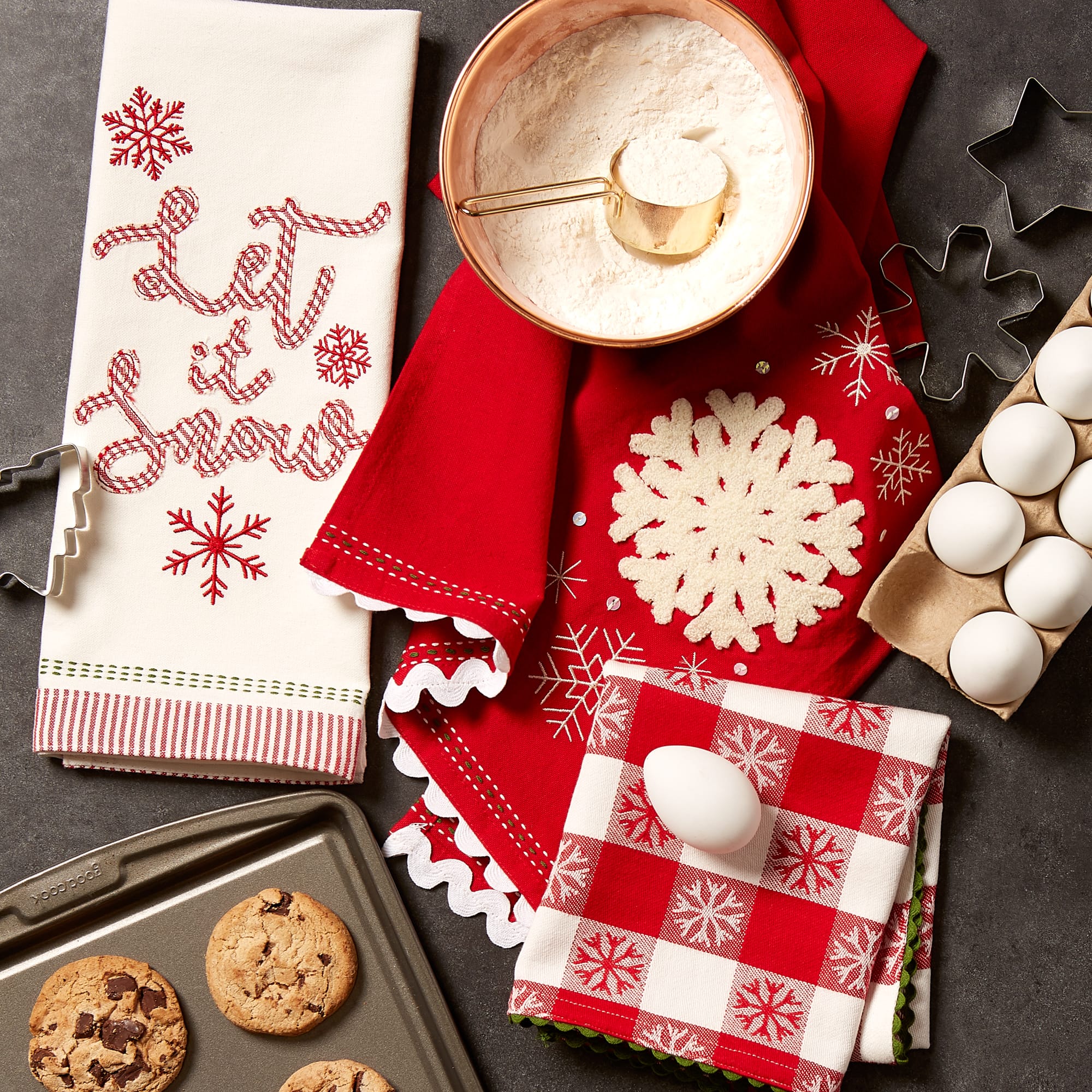 DII® Santa Chef Clause Kitchen, Let It Snow Dishtowel Set