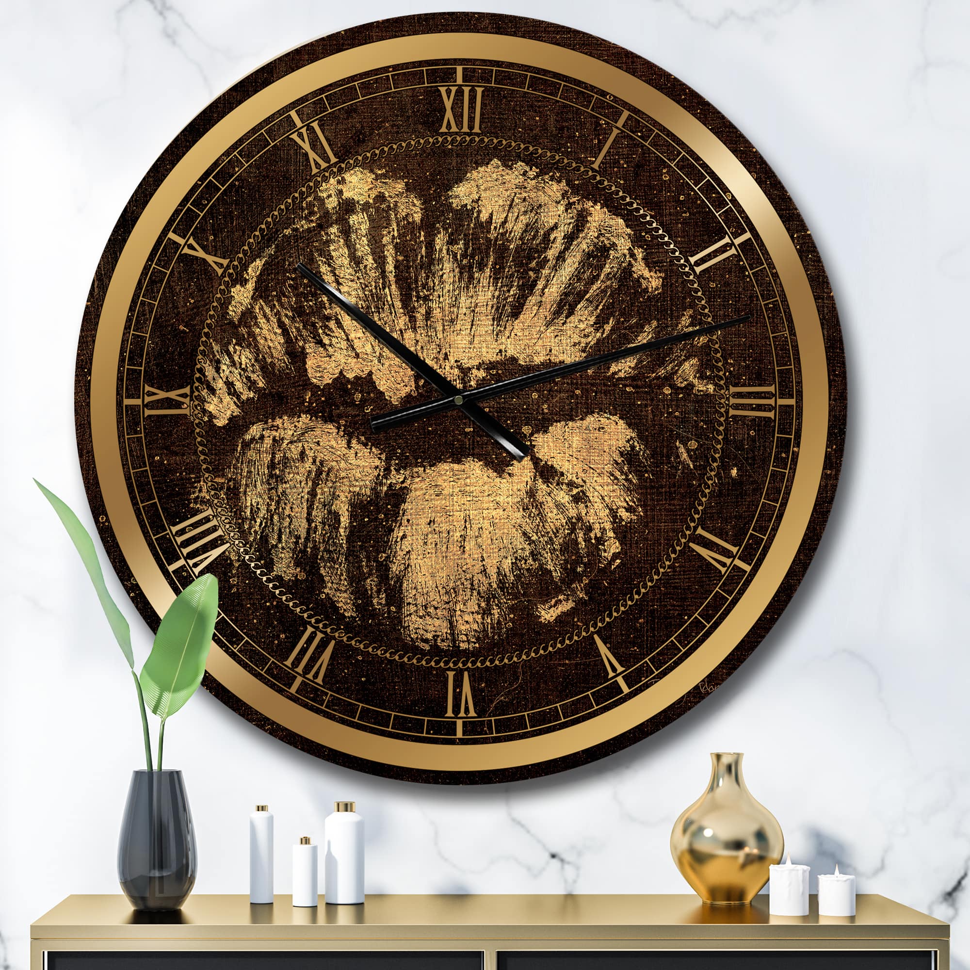 Designart 'Gold Fashions Lips Glam Wall Clock