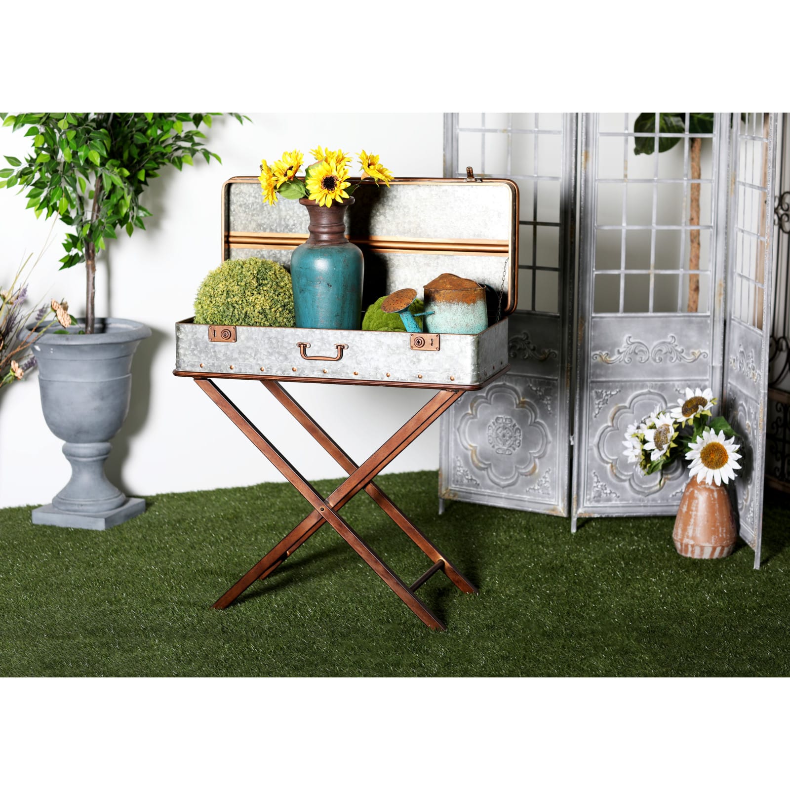 32" Gray Iron Farmhouse Accent Table