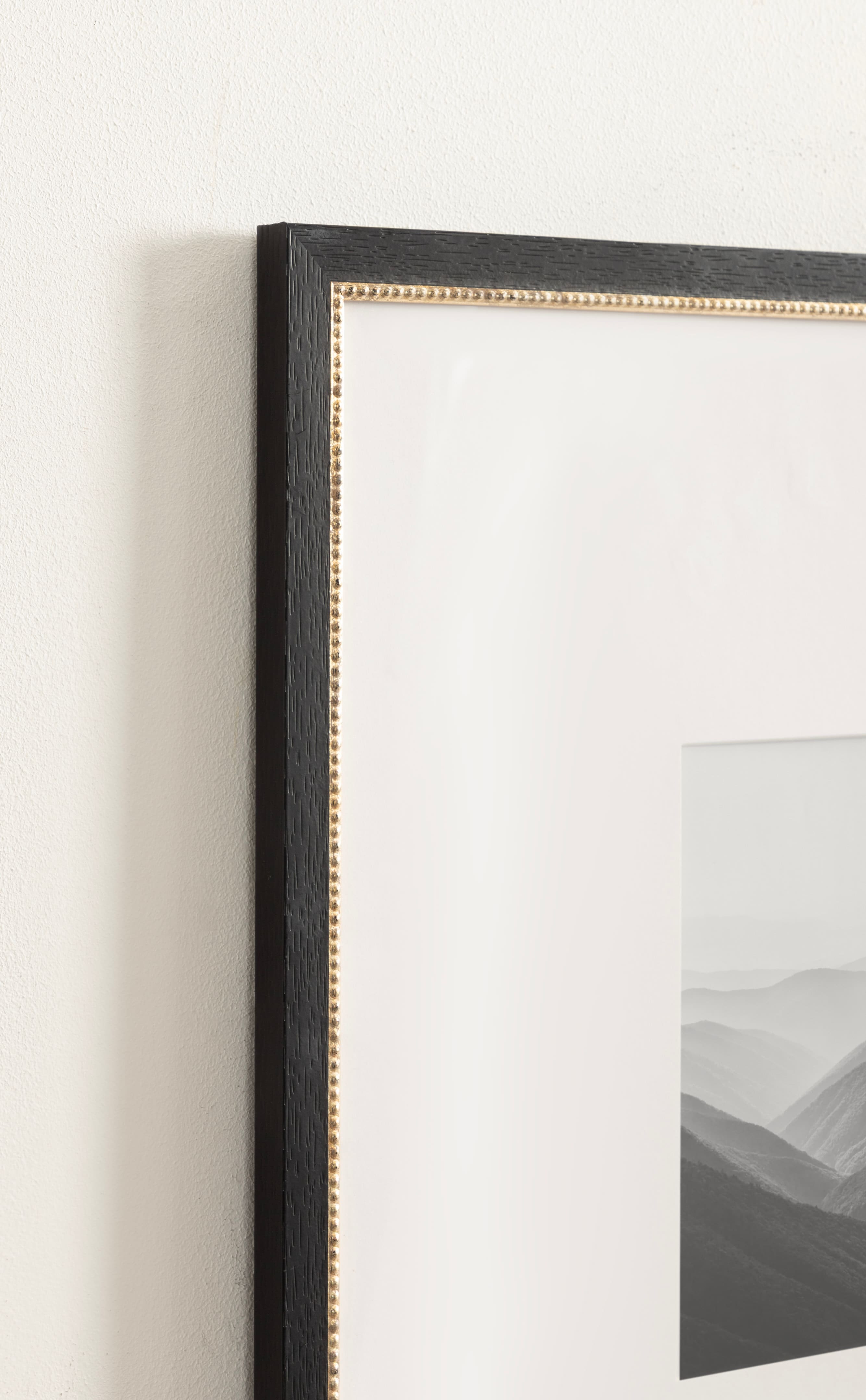 Kate and Laurel Black & Gold Wilbanks Picture Frames with Mat