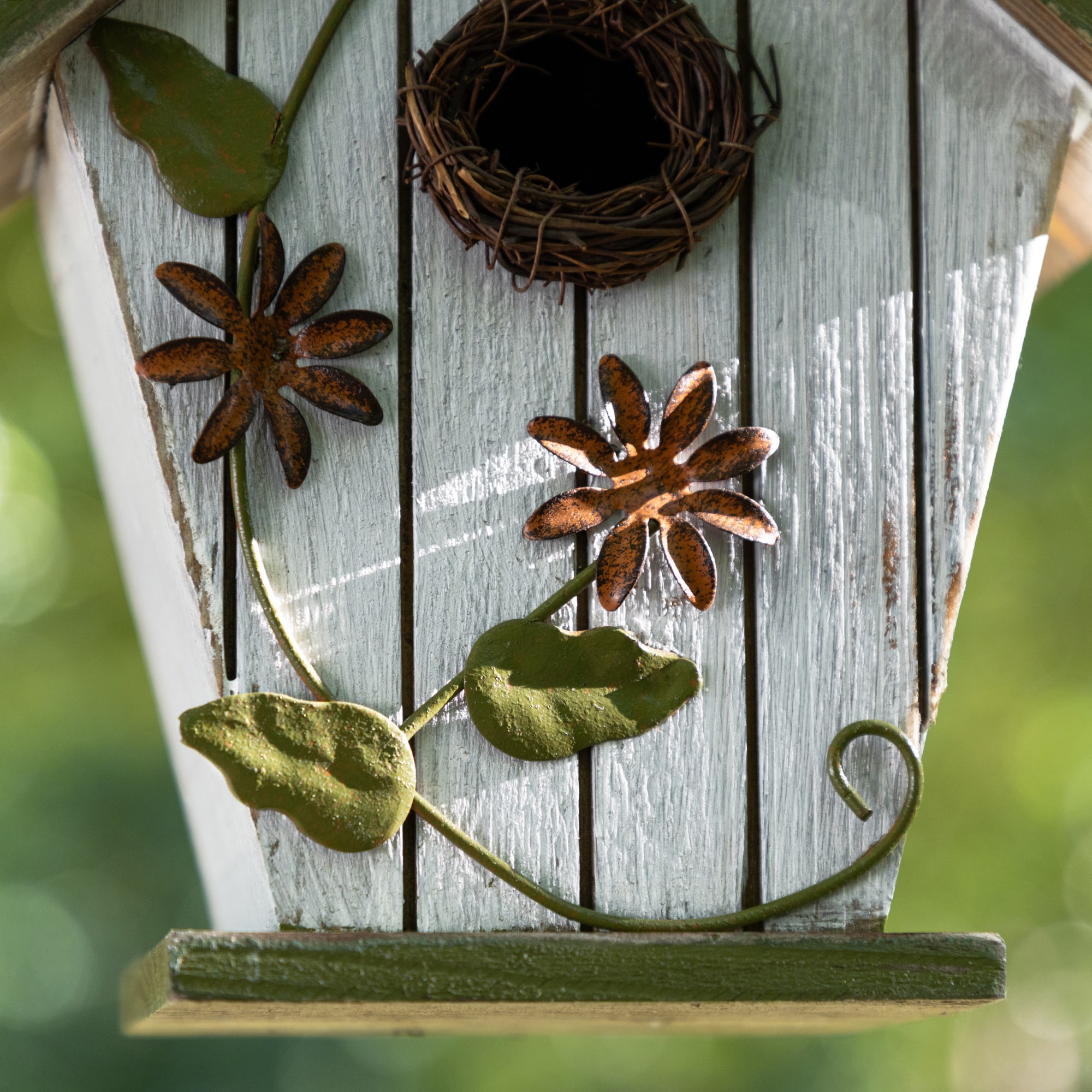 Glitzhome® 8.75" Distressed Solid Wood Decorative Outdoor Garden Birdhouse with 3D Flower