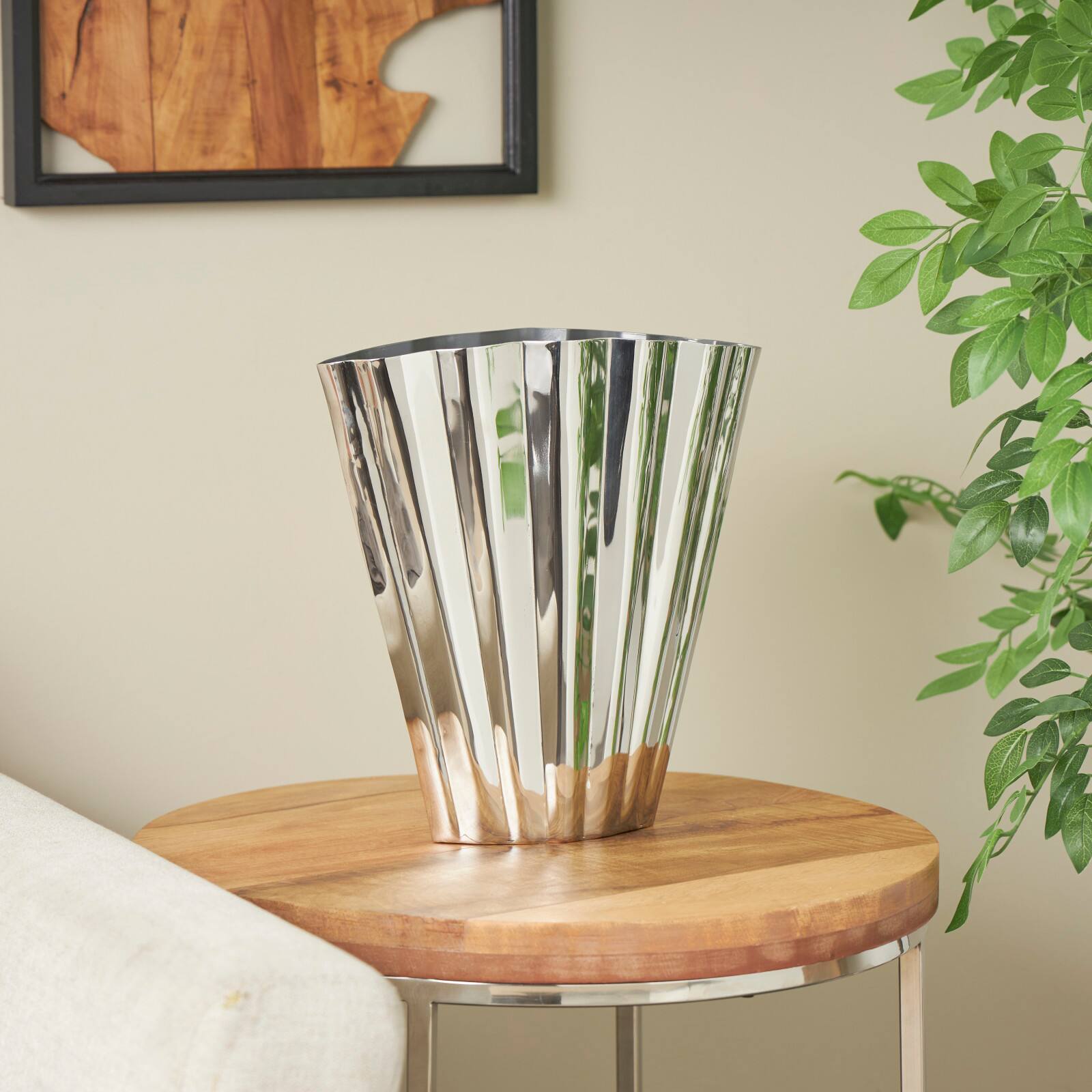 12" Silver Stainless Steel Vase with Zig Zag Edging
