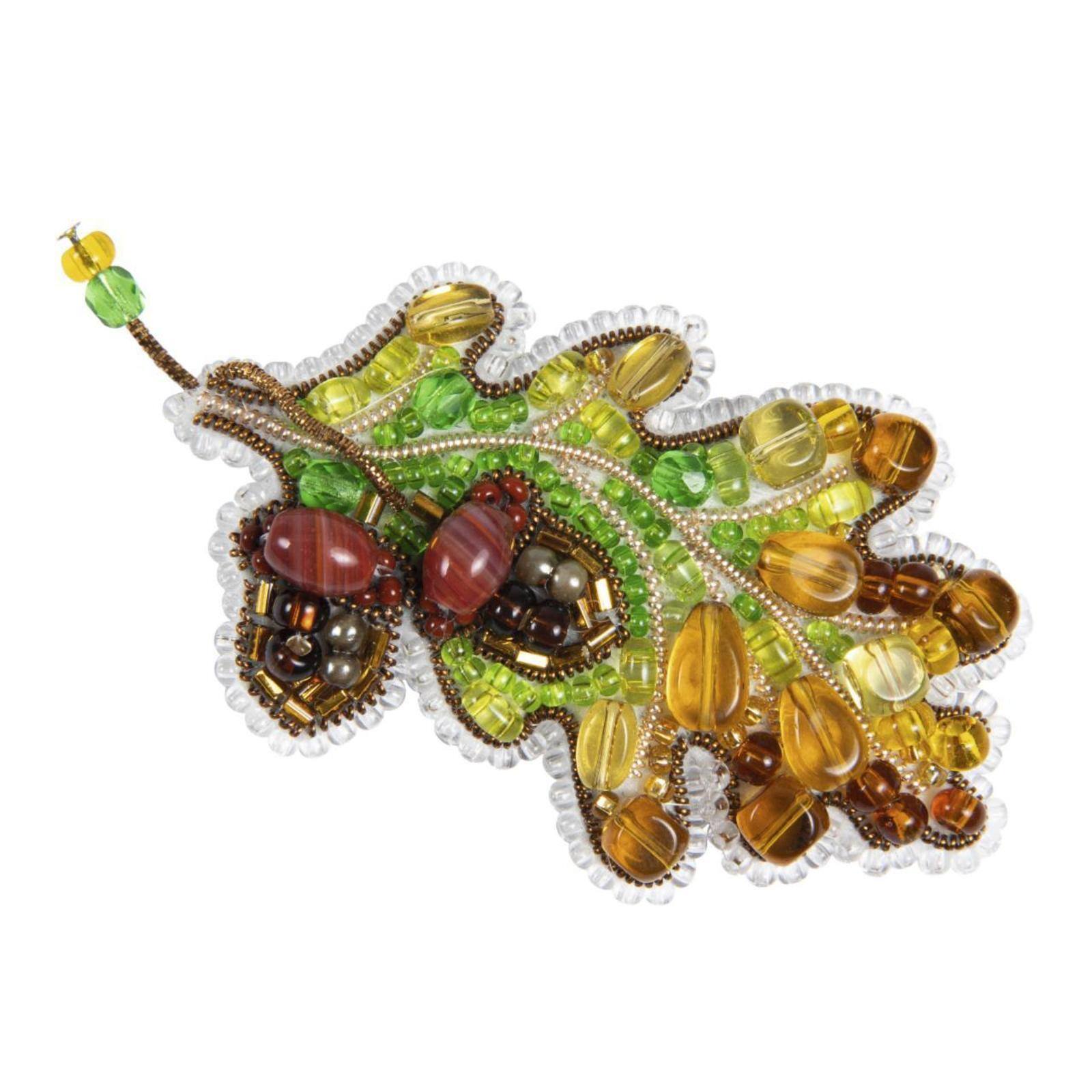 Charivna Mit Oak Leaf Brooch Crystal Art Beadwork Kit