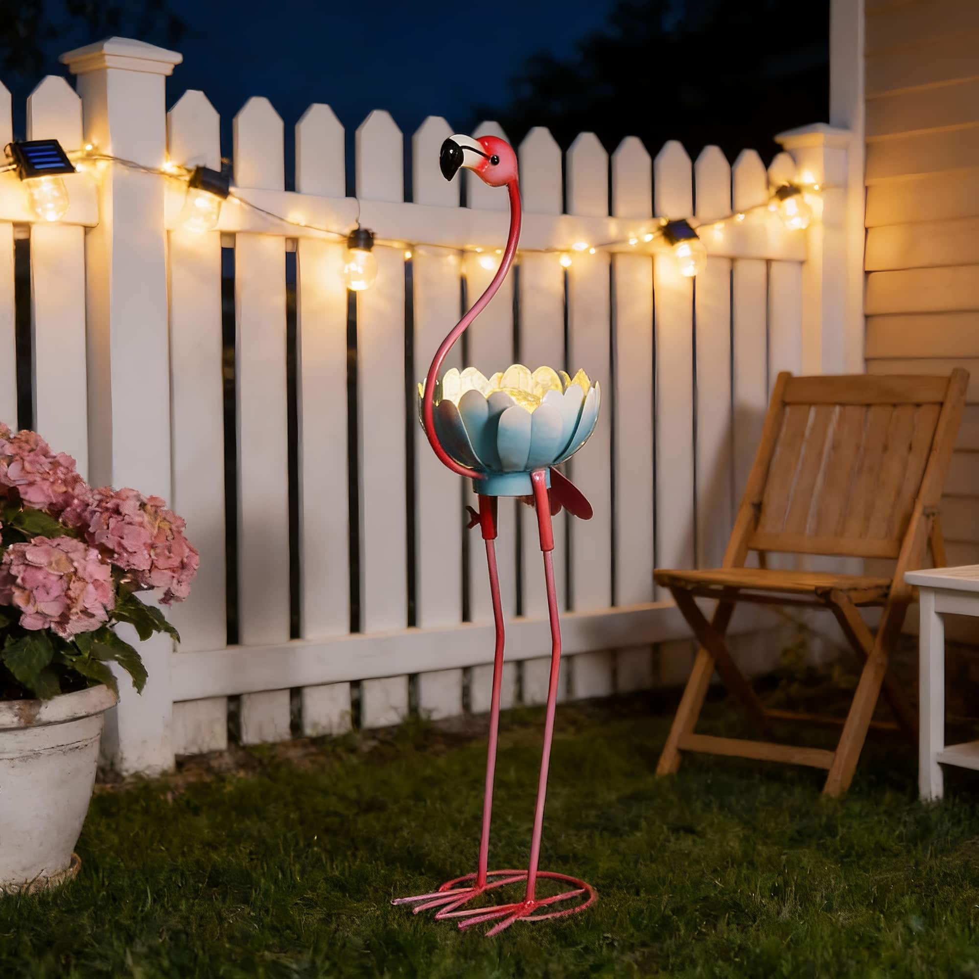 Glitzhome® 26.25" Metal Solar Standing Flamingo Garden Statue