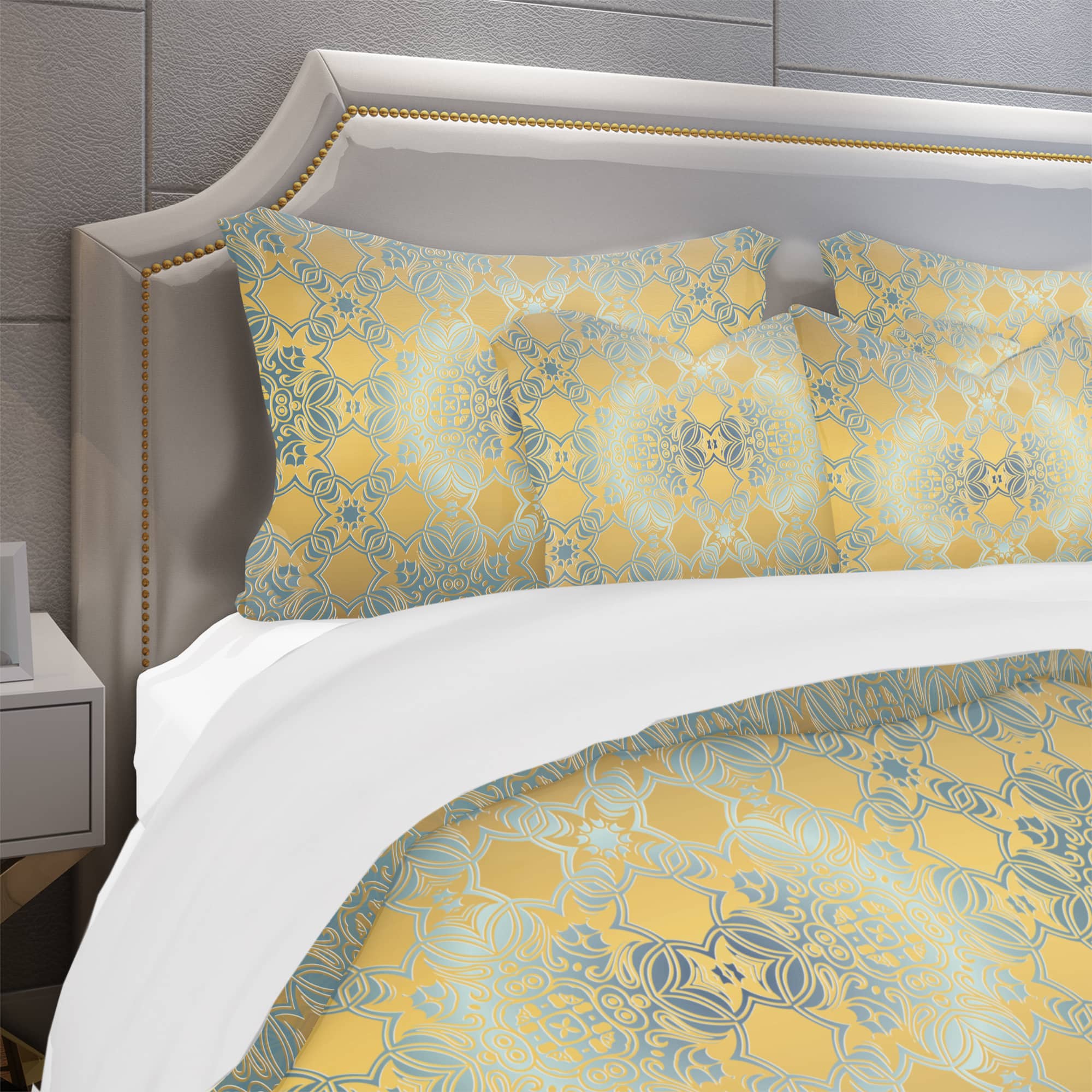 Designart 'Glam Flowers Decorative' Glam Bedding Set - Duvet Cover & Shams