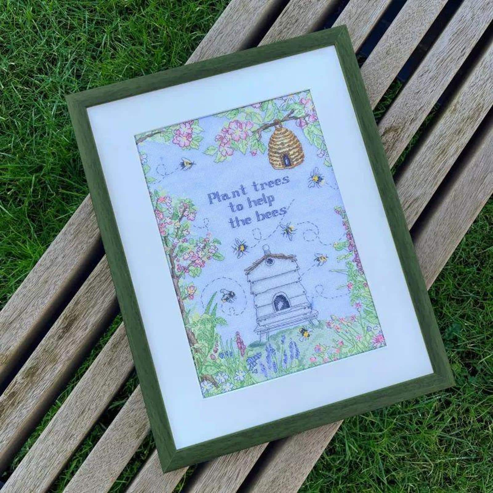 Bothy Threads Help The Bees Counted Cross Stitch Kit