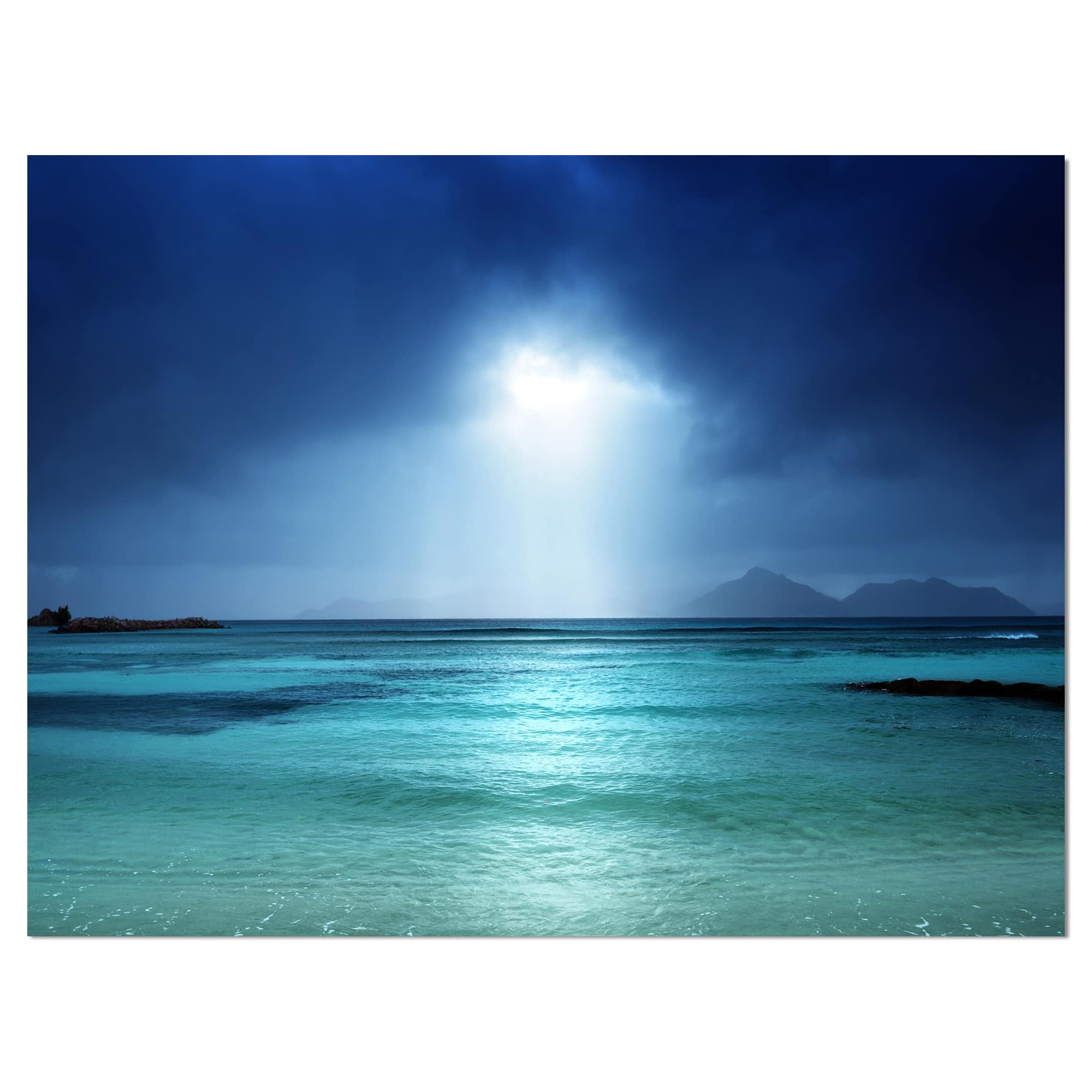Designart - Blue sky on the beach of la Digue island Seychelles