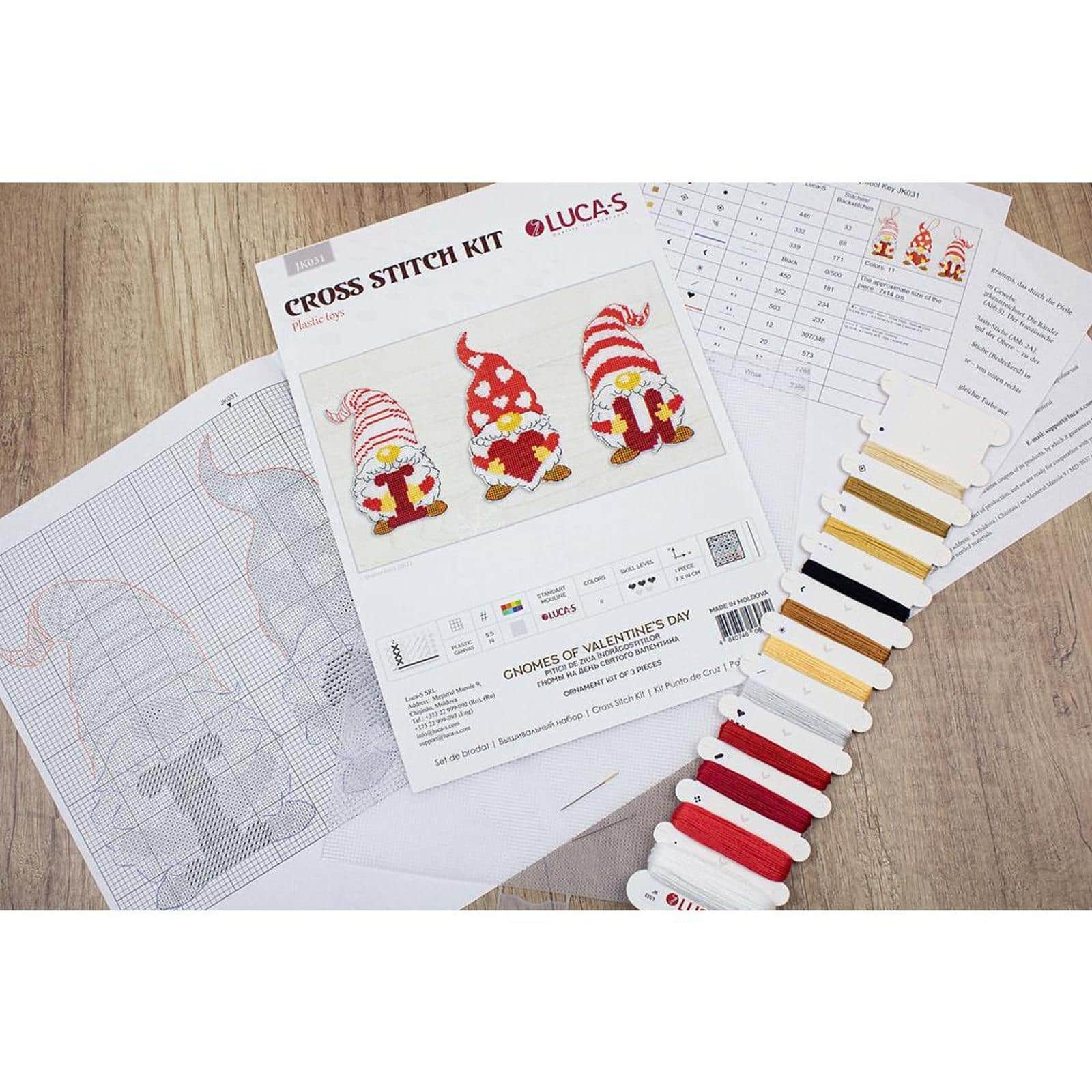 Luca-S Gnomes Of Valentine's Day Plastic Canvas Counted Cross Stitch Kit