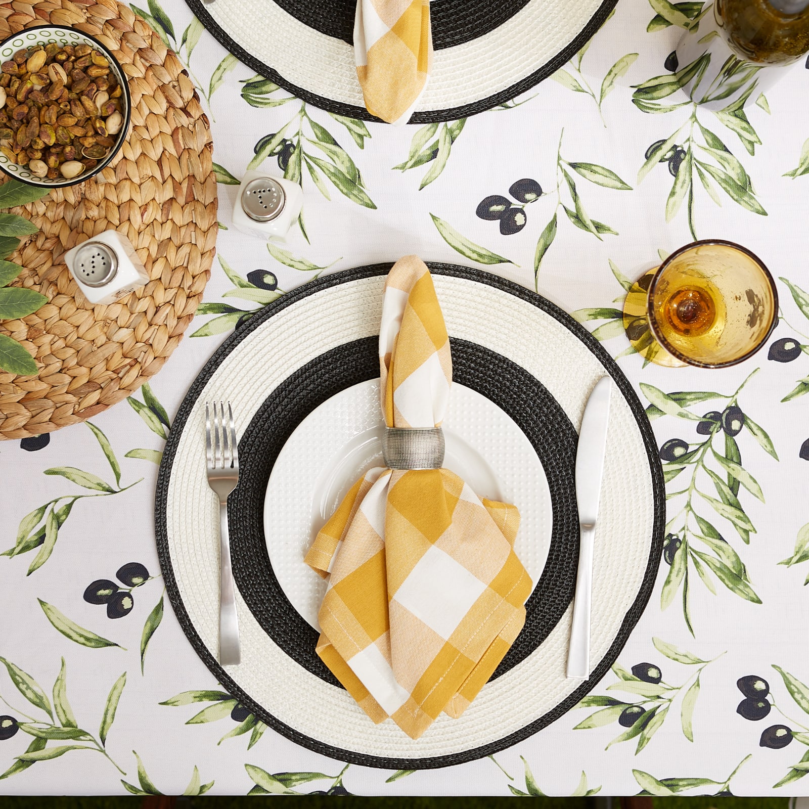 Olives Print Outdoor Tablecloth with Zipper, 60" Round