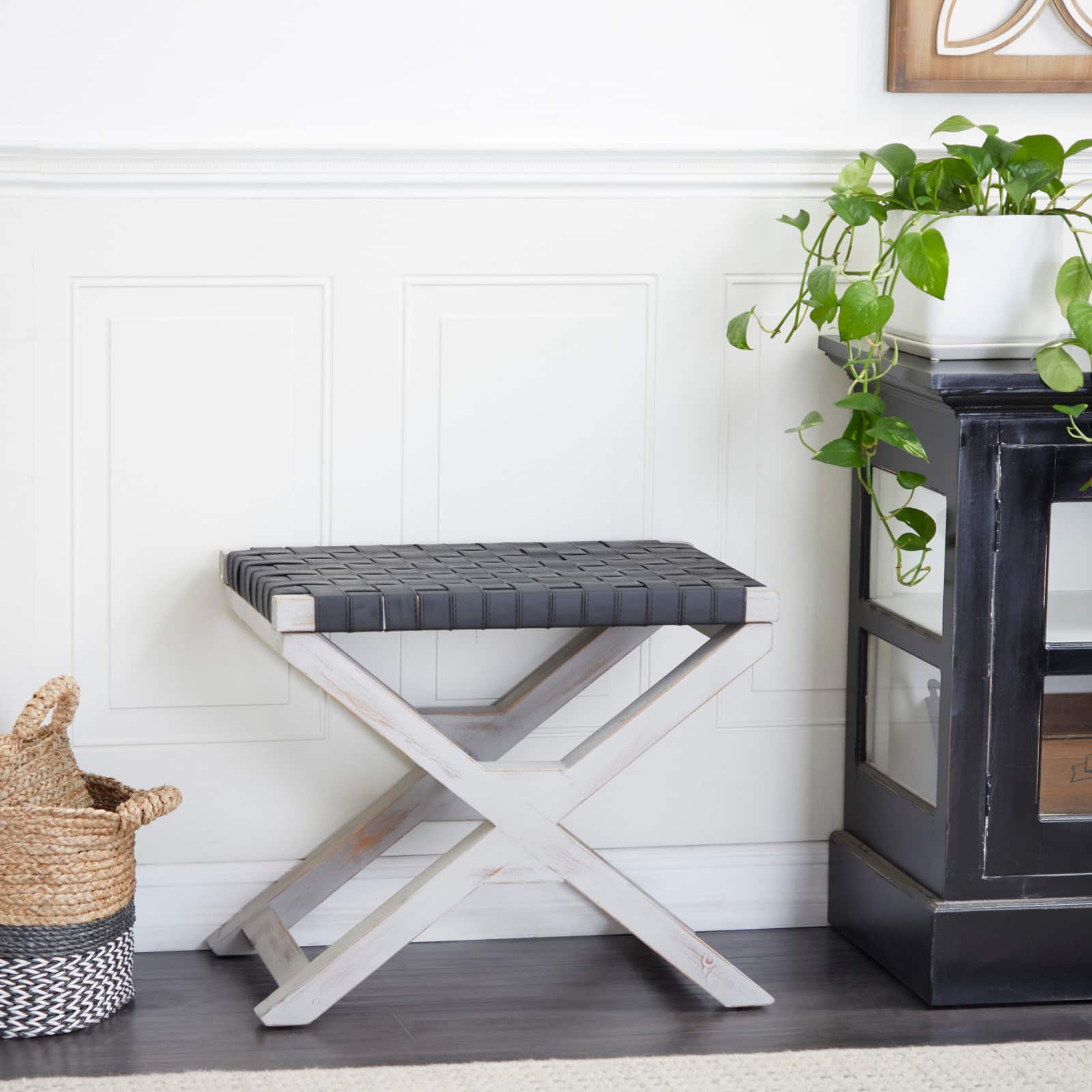 20" Black Wood Farmhouse Stool