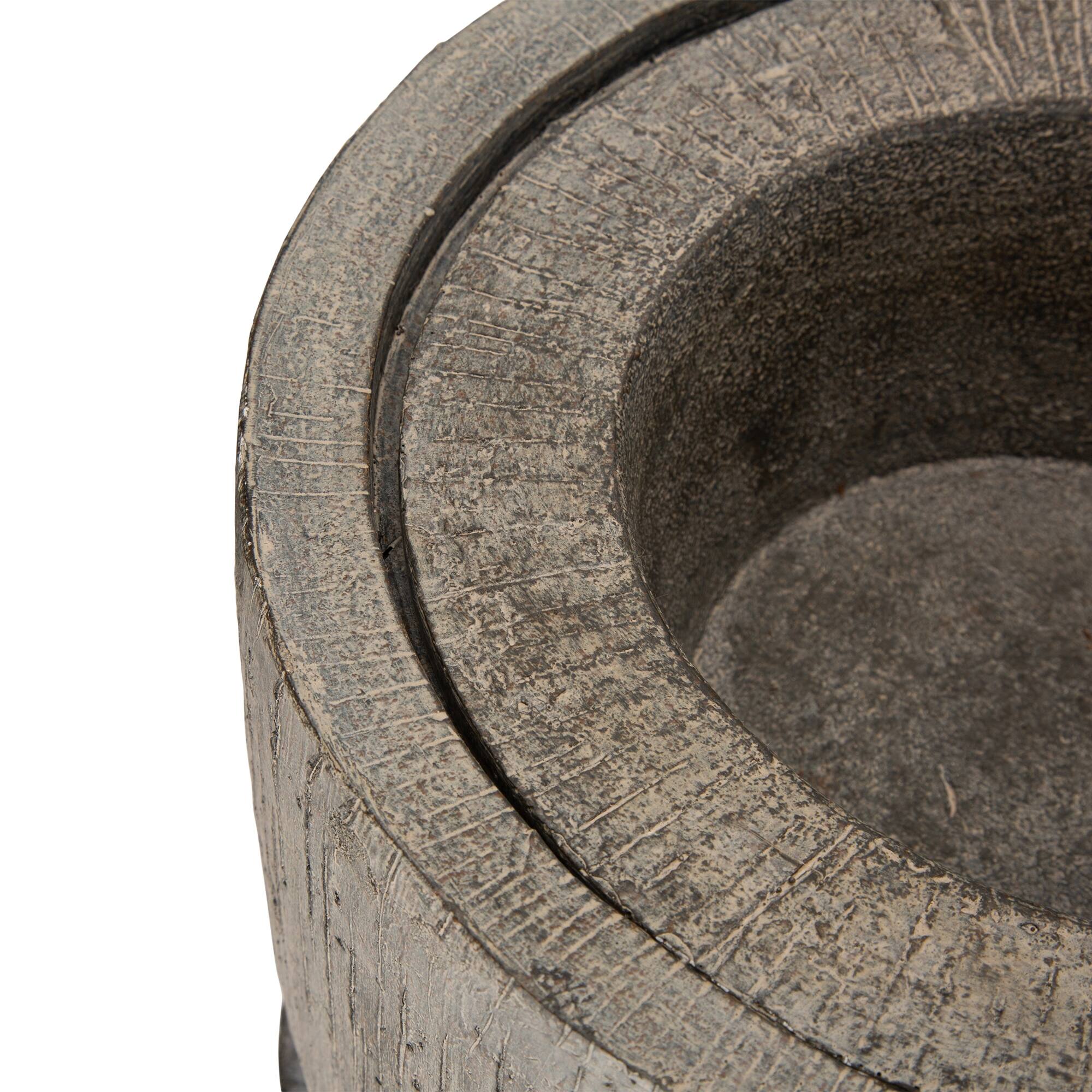 Glitzhome® 31" Polyresin Curving Shaped Outdoor Fountain with LED Light