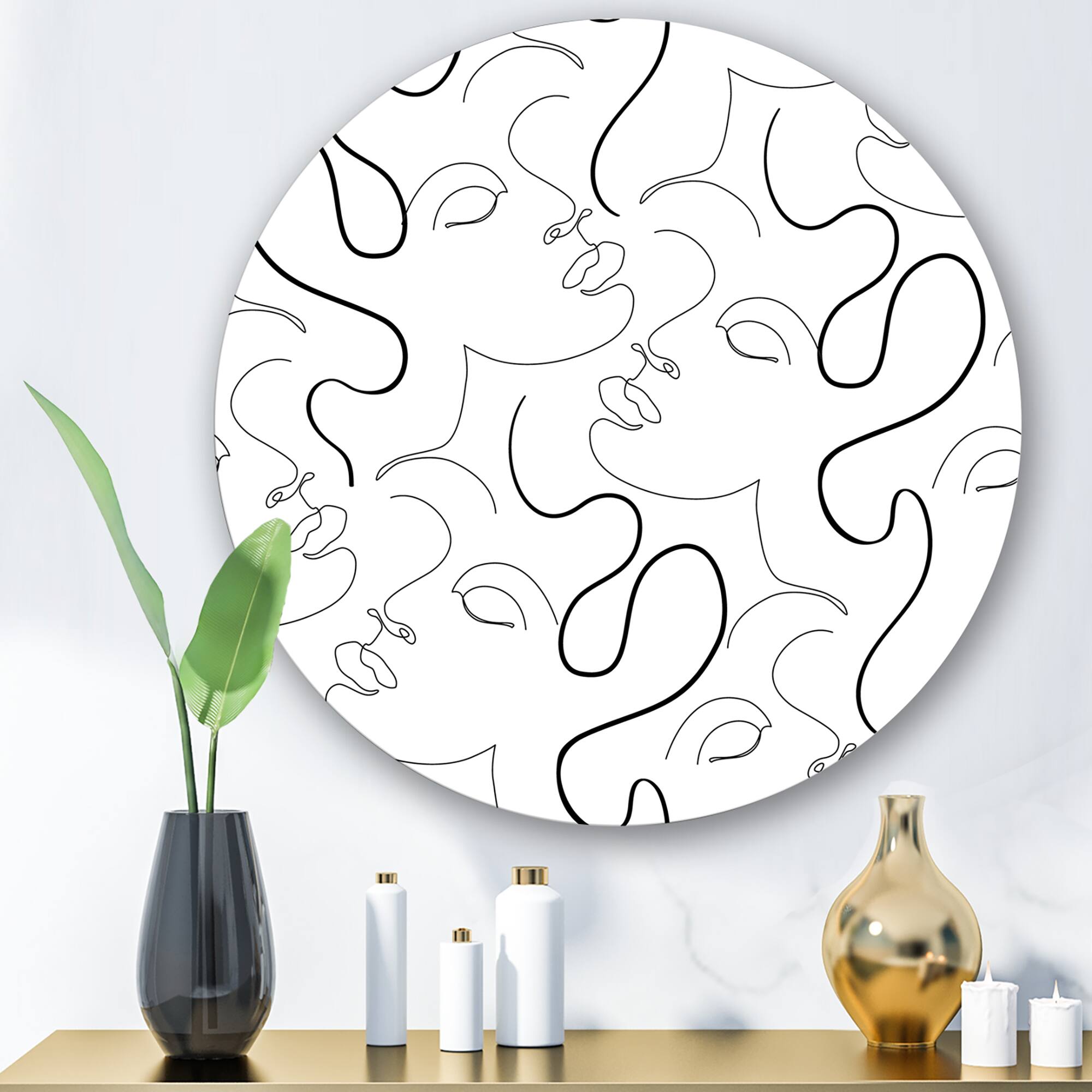 Designart - Monochrome One Line Drawing Portraits - Modern Metal Circle Wall Art