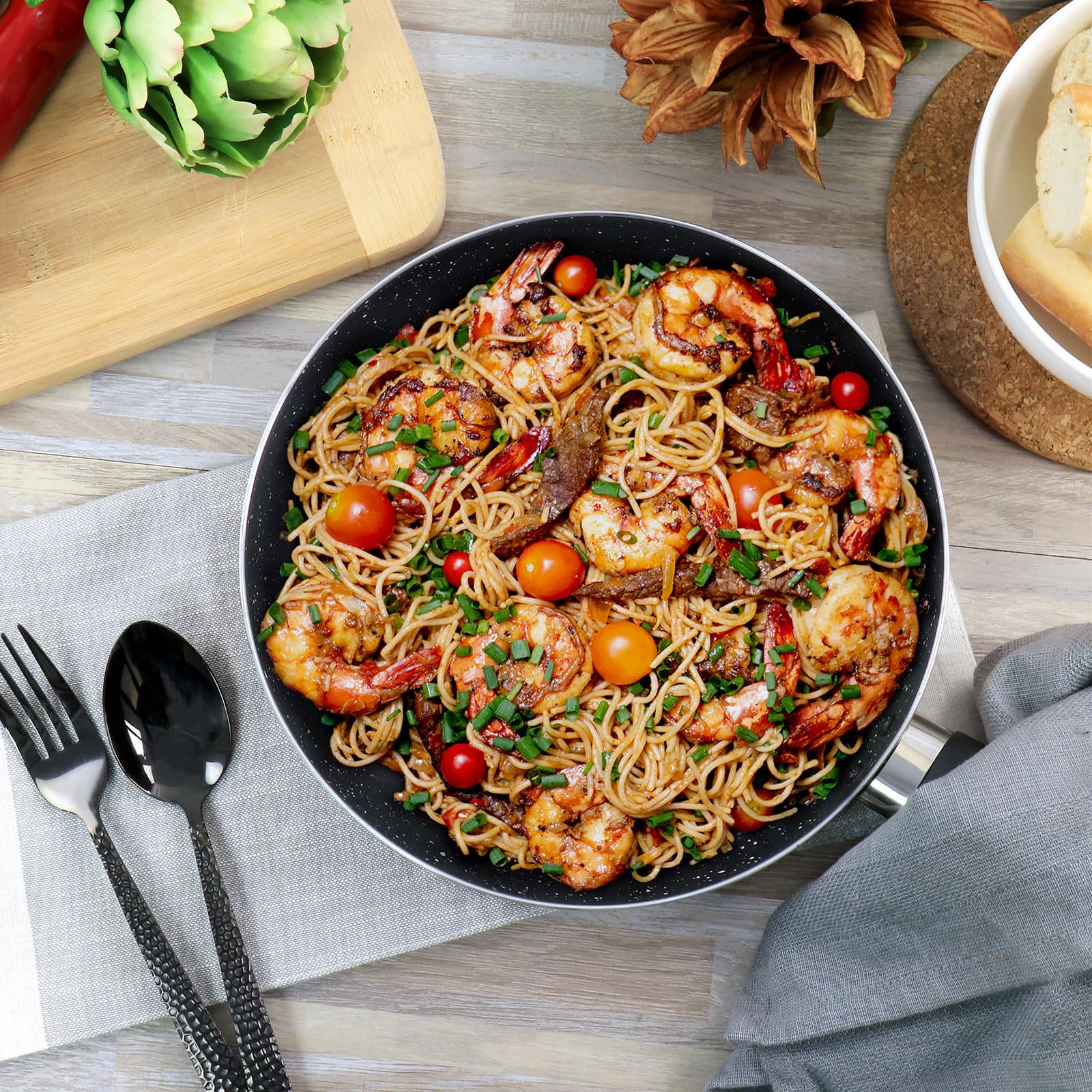 Oster Luneta 9.5" Red Aluminum Nonstick Frying Pan