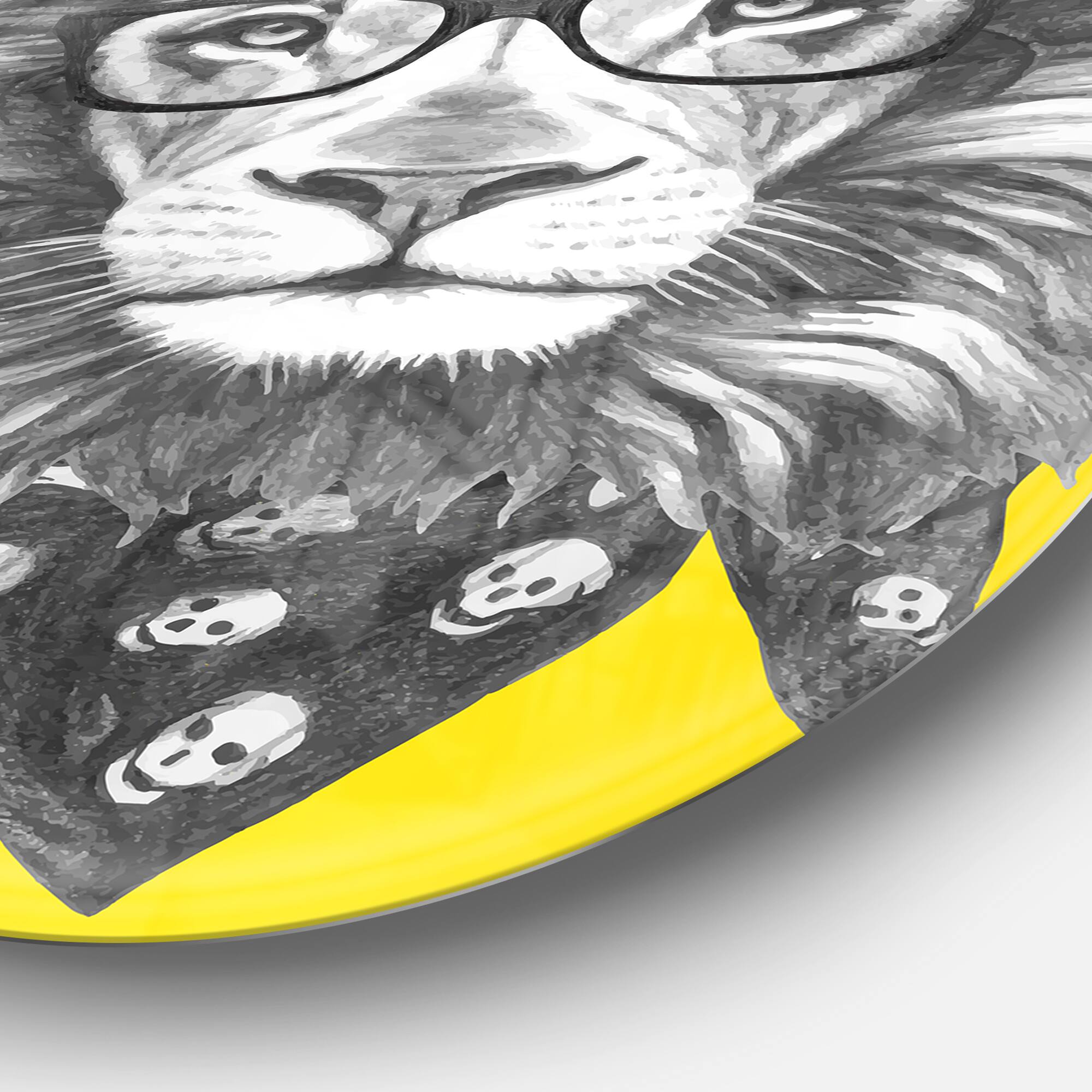 Designart - Lion with Glasses and Scarf' Disc Animal Metal Circle Wall Art