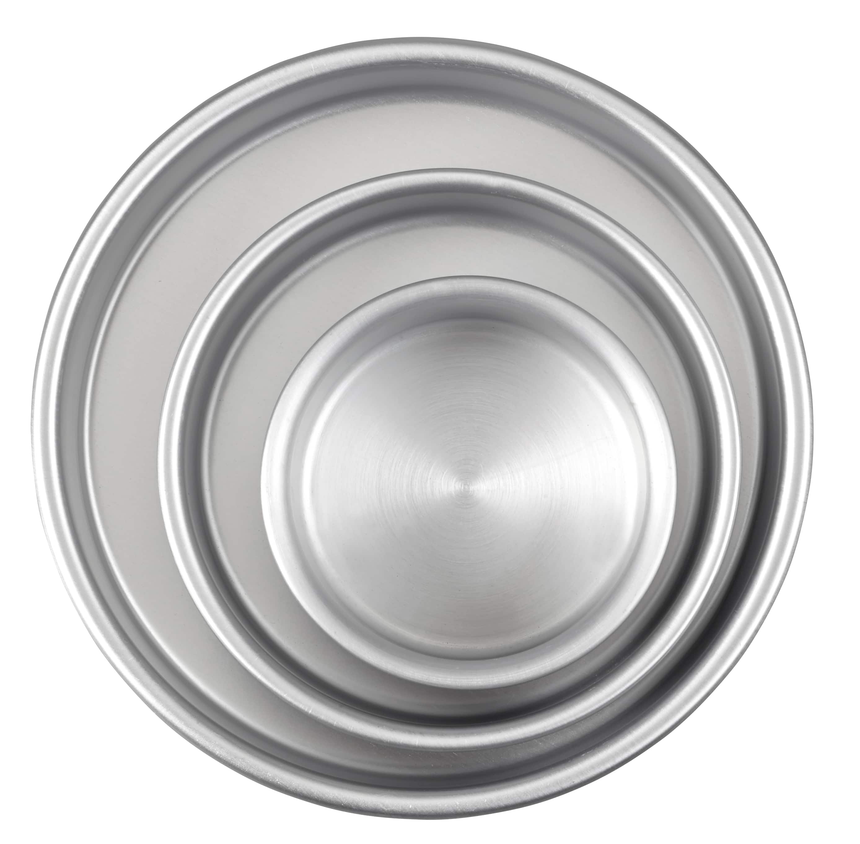 Wilton® Aluminum Bakeware Round Cake Pan Set