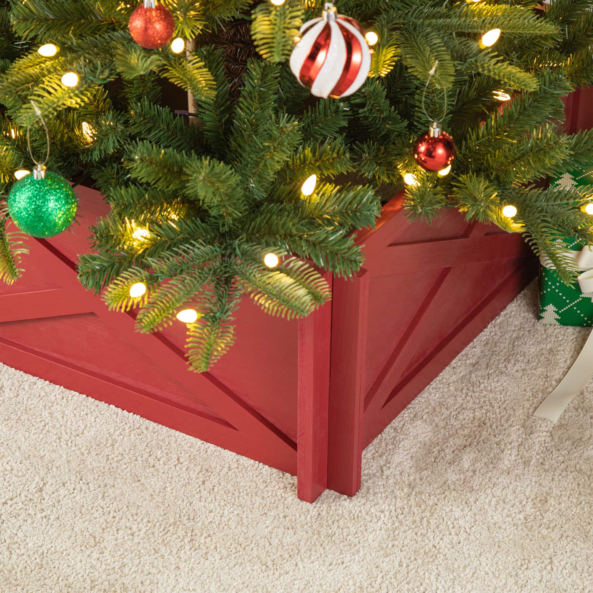 Glitzhome® Red Wood Tree Collar