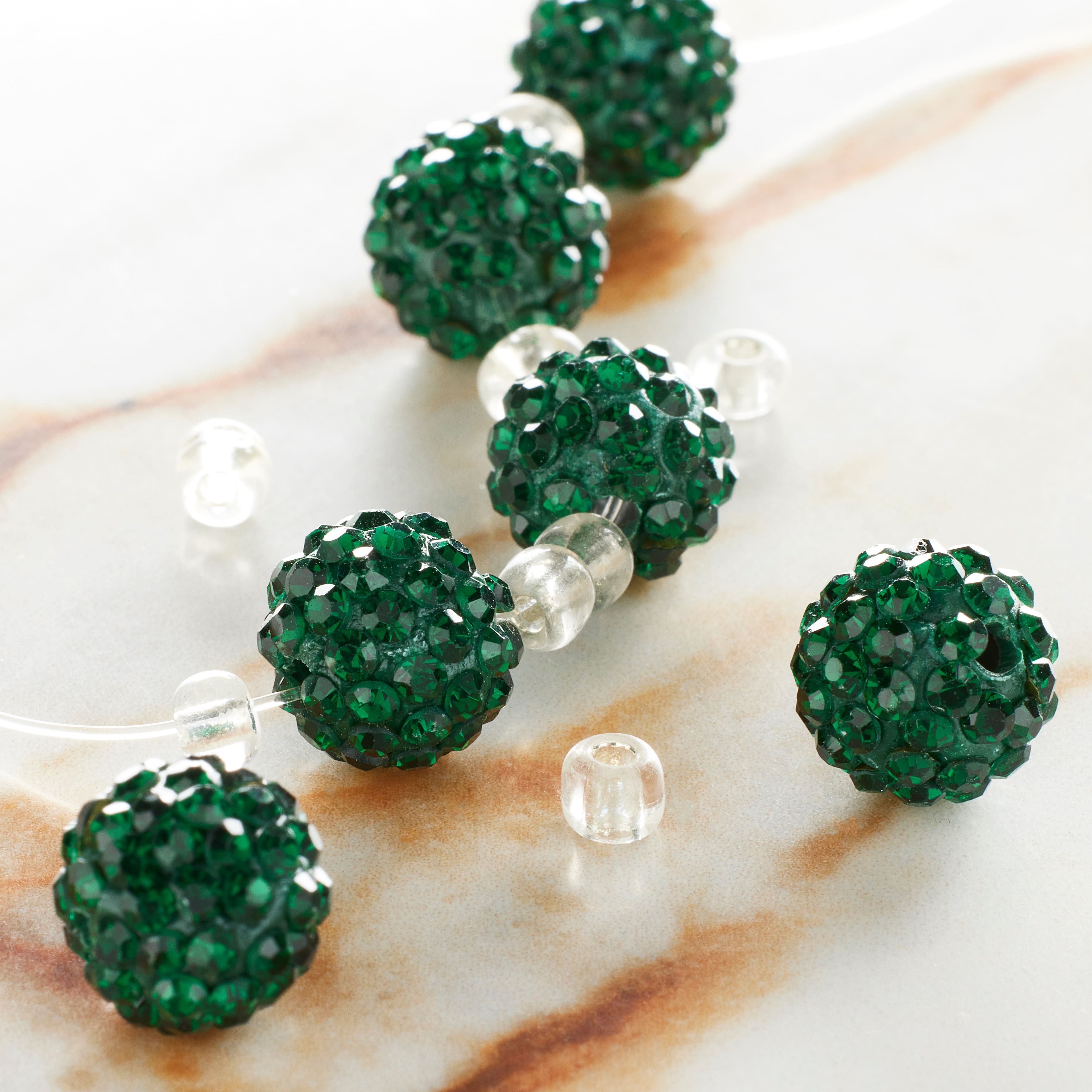 Perles rondes en argile pavées vert foncé de 10 mm de Bead Landing