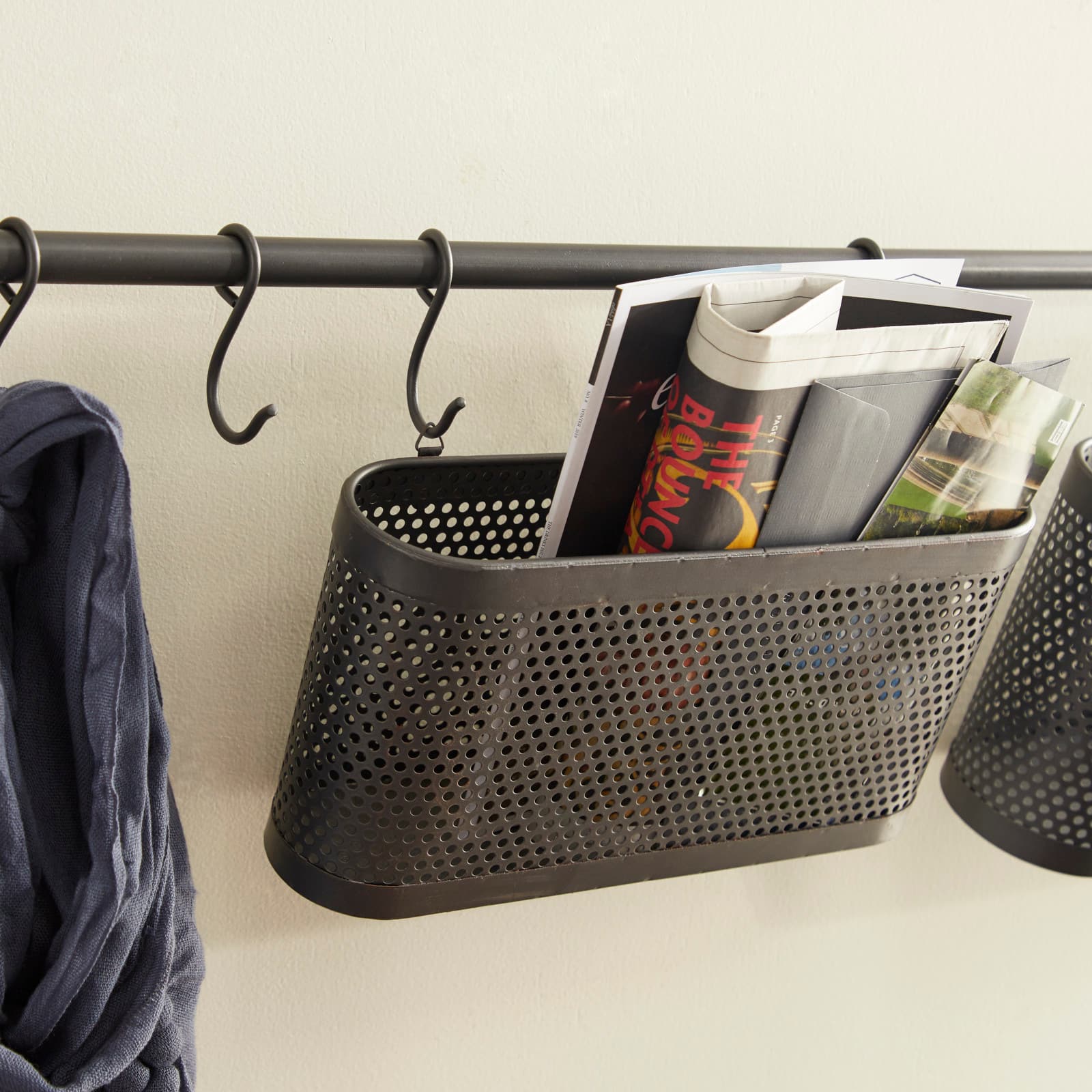 18" Black Metal Industrial Magazine Rack Holder