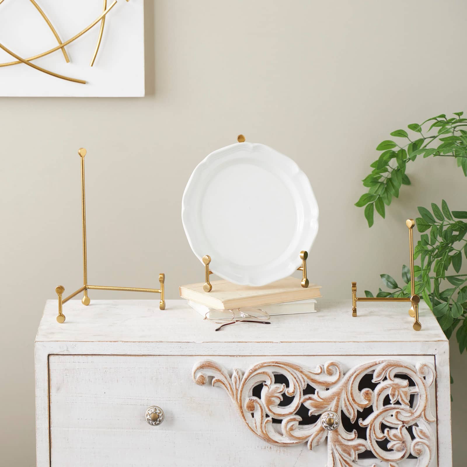 Gold Metal Fixed Easel with Ball Accent Set