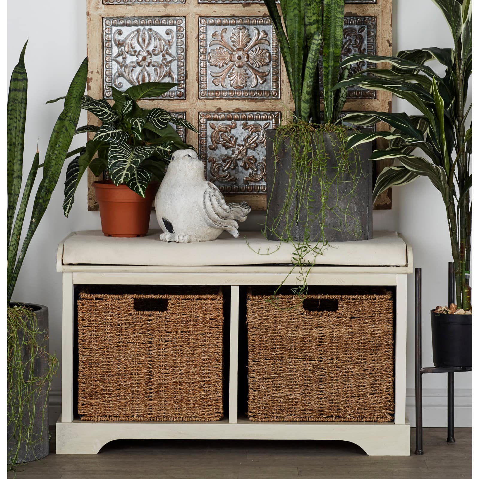 White Traditional Wood Storage Bench, 20" x 34"