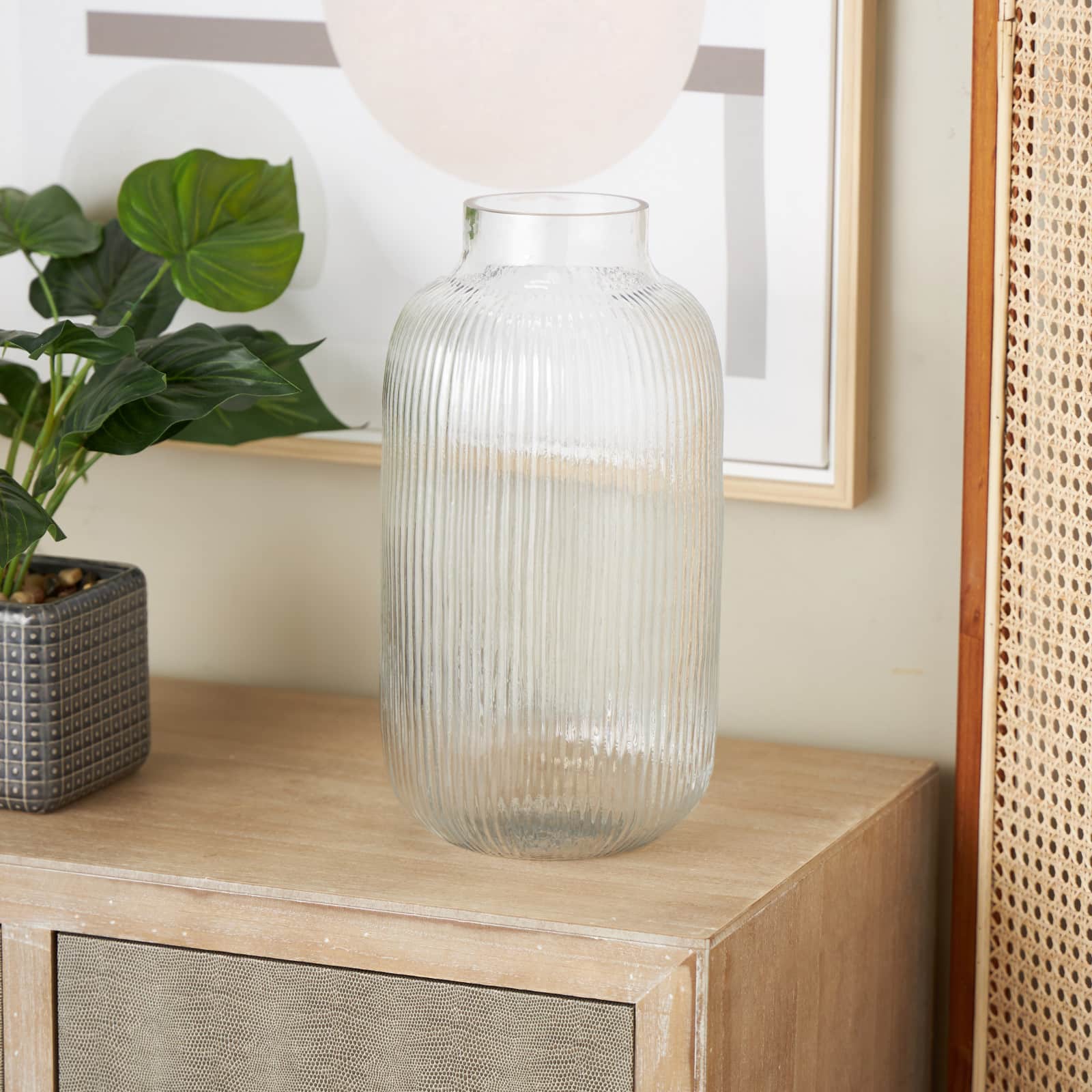 14" Clear Glass Ribbed Decorative Vase