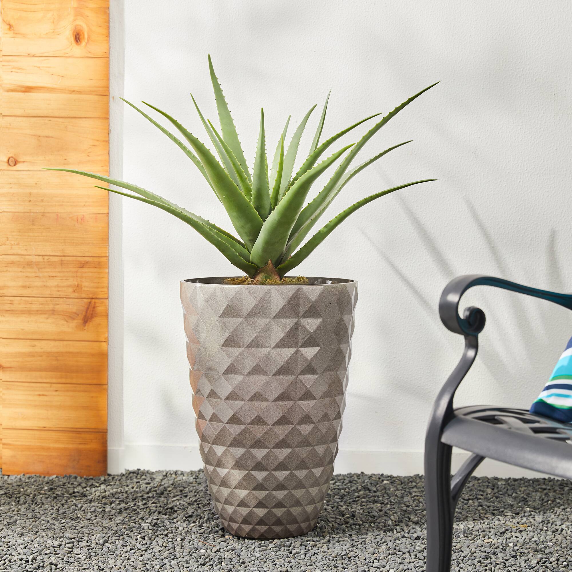 Glitzhome® 19.7" Eco-Friendly Oversized Faux Ceramic Pot Planters