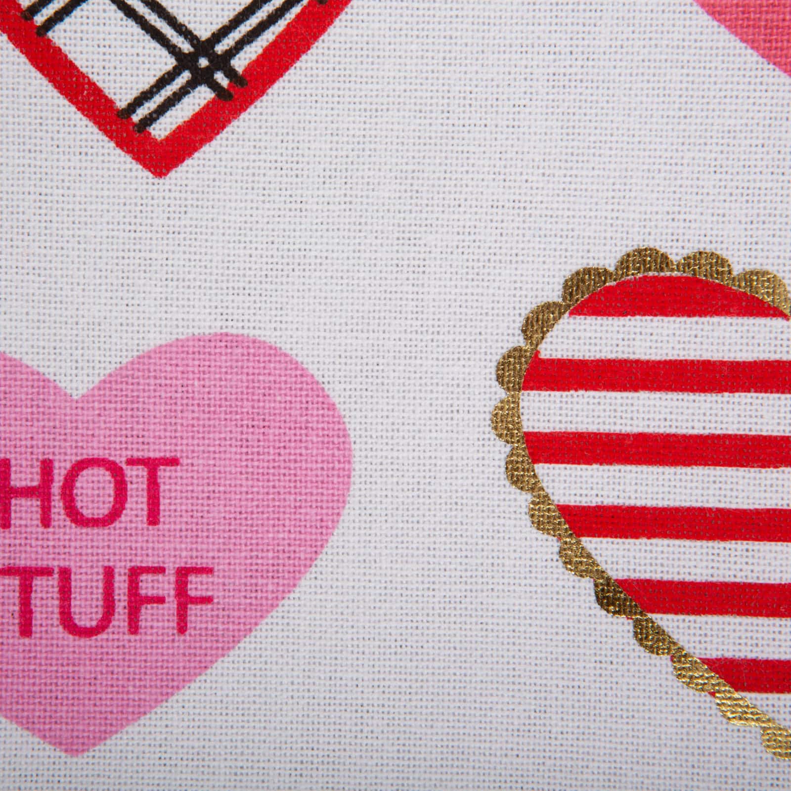 DII® 72" Sweet Hearts Print Table Runner