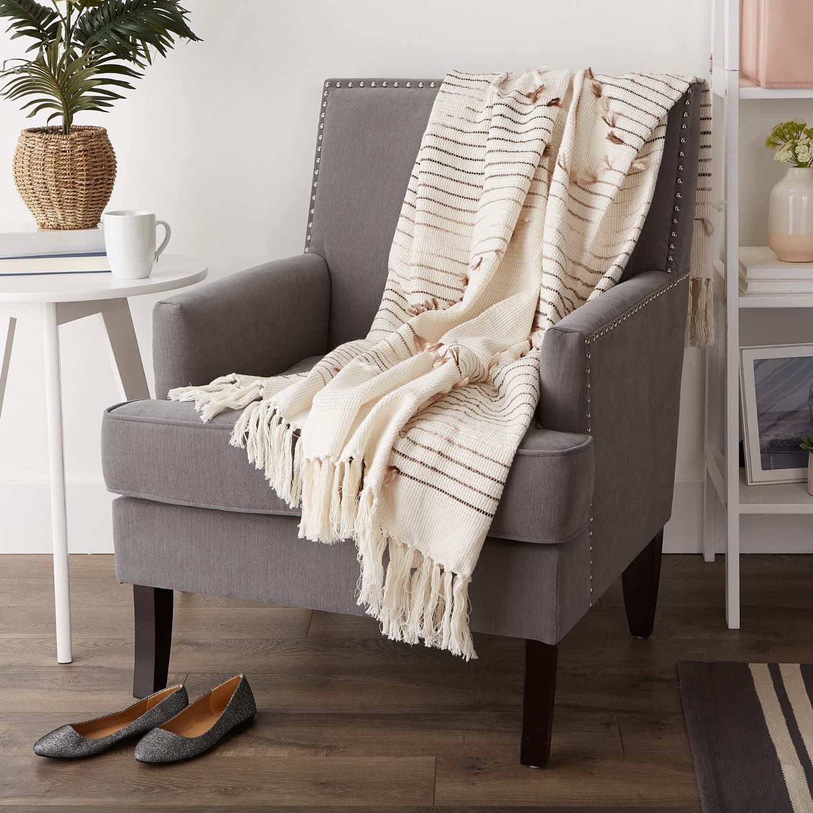 DII® Brown Diamond Cut Throw