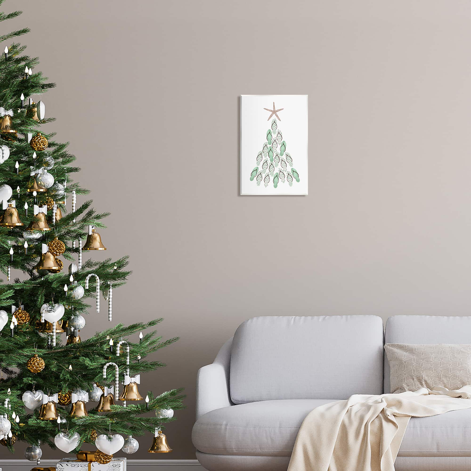Stupell Industries Flip Flop Beachy Christmas Tree Wall Plaque Art