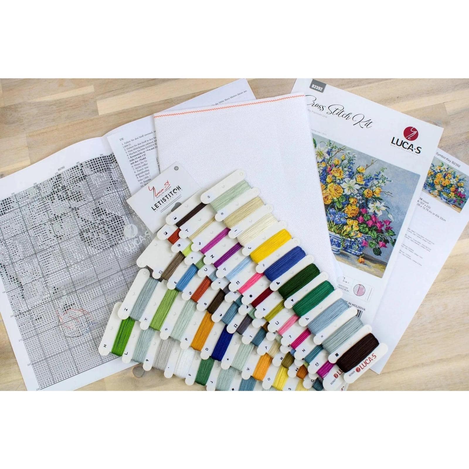 Luca-S Gabrielle's Garden Counted Cross Stitch Kit