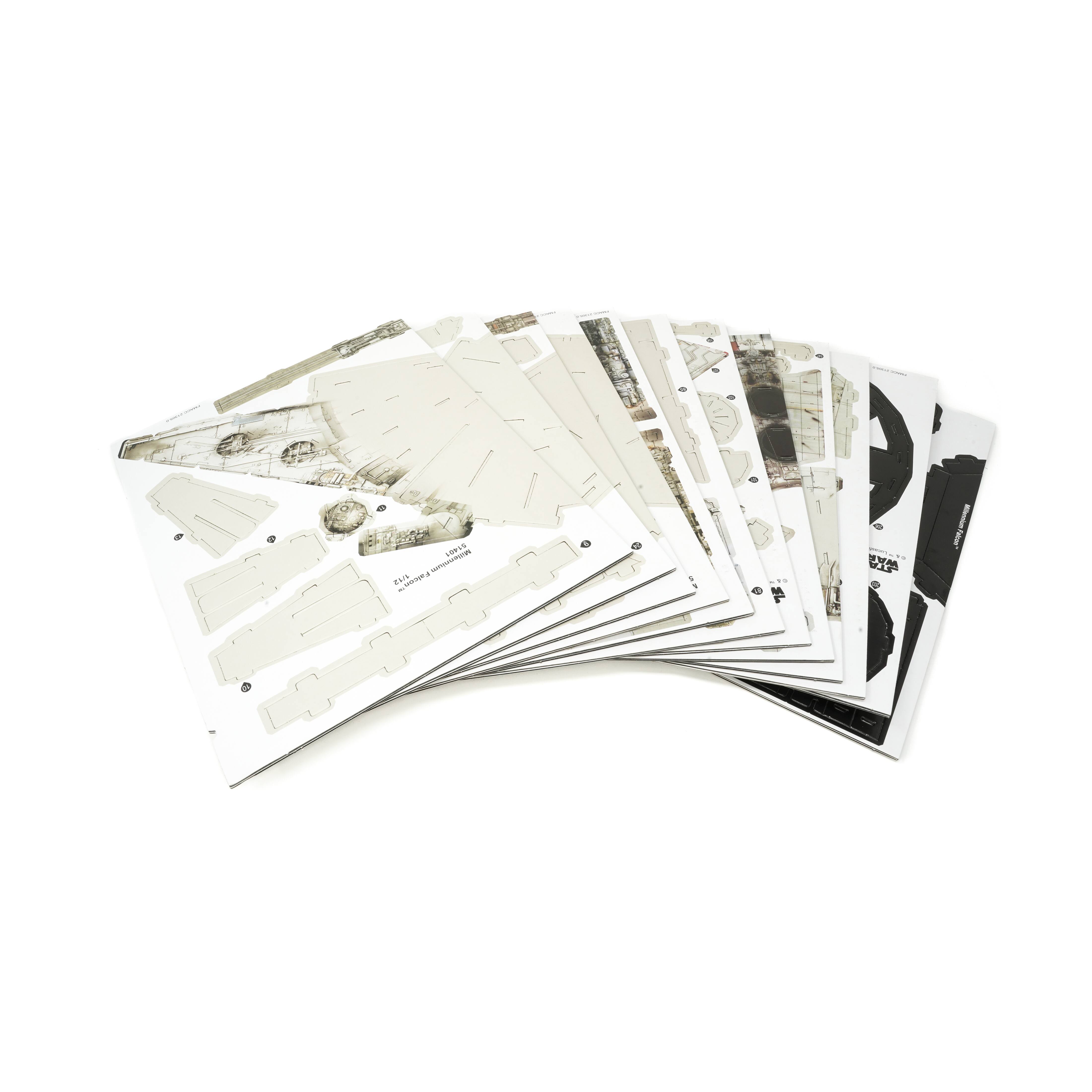 Star Wars - Millennium Falcon Paper Model Kit: 216 Pcs