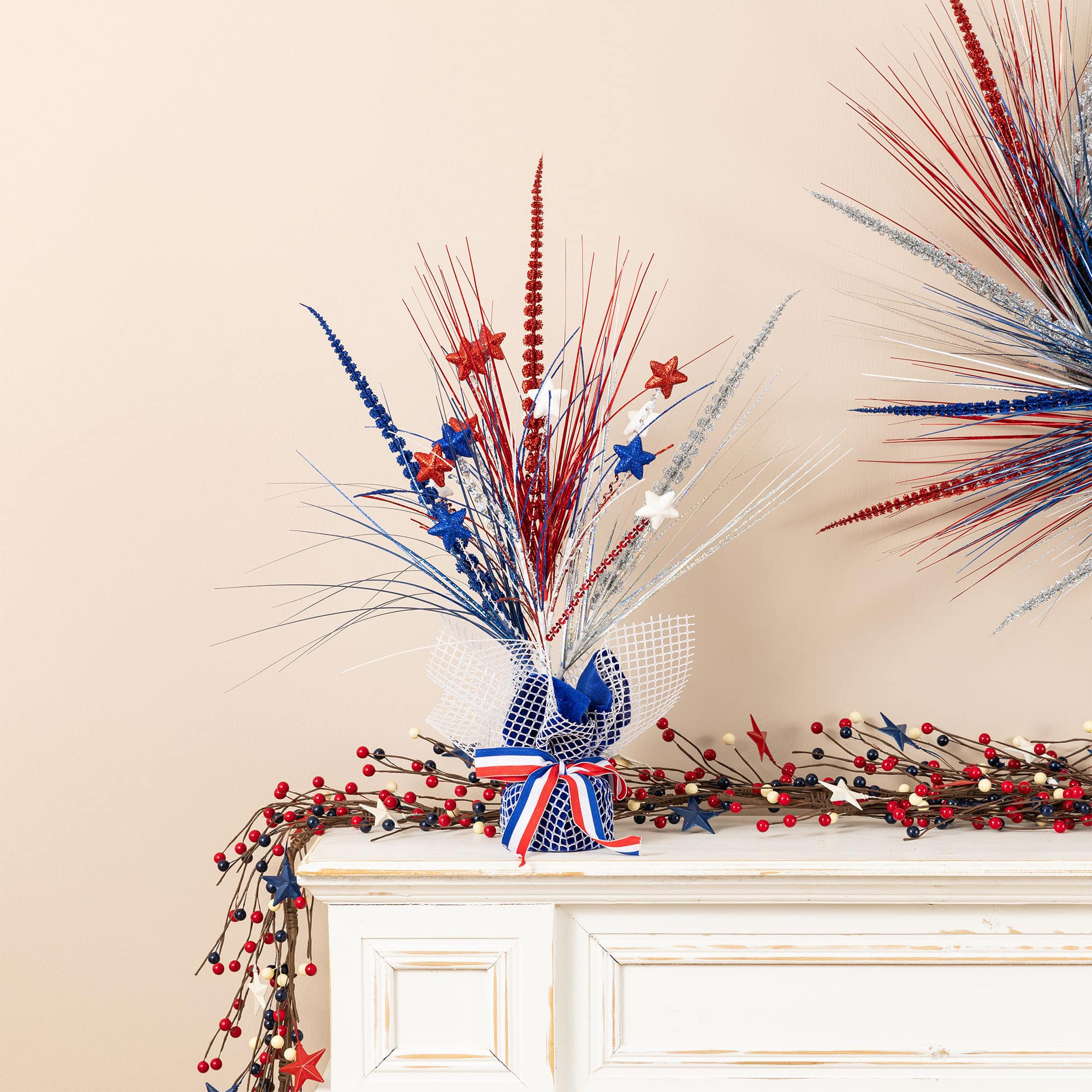 Glitzhome® 21" Patriotic Americana Stars and Heather Table Tree