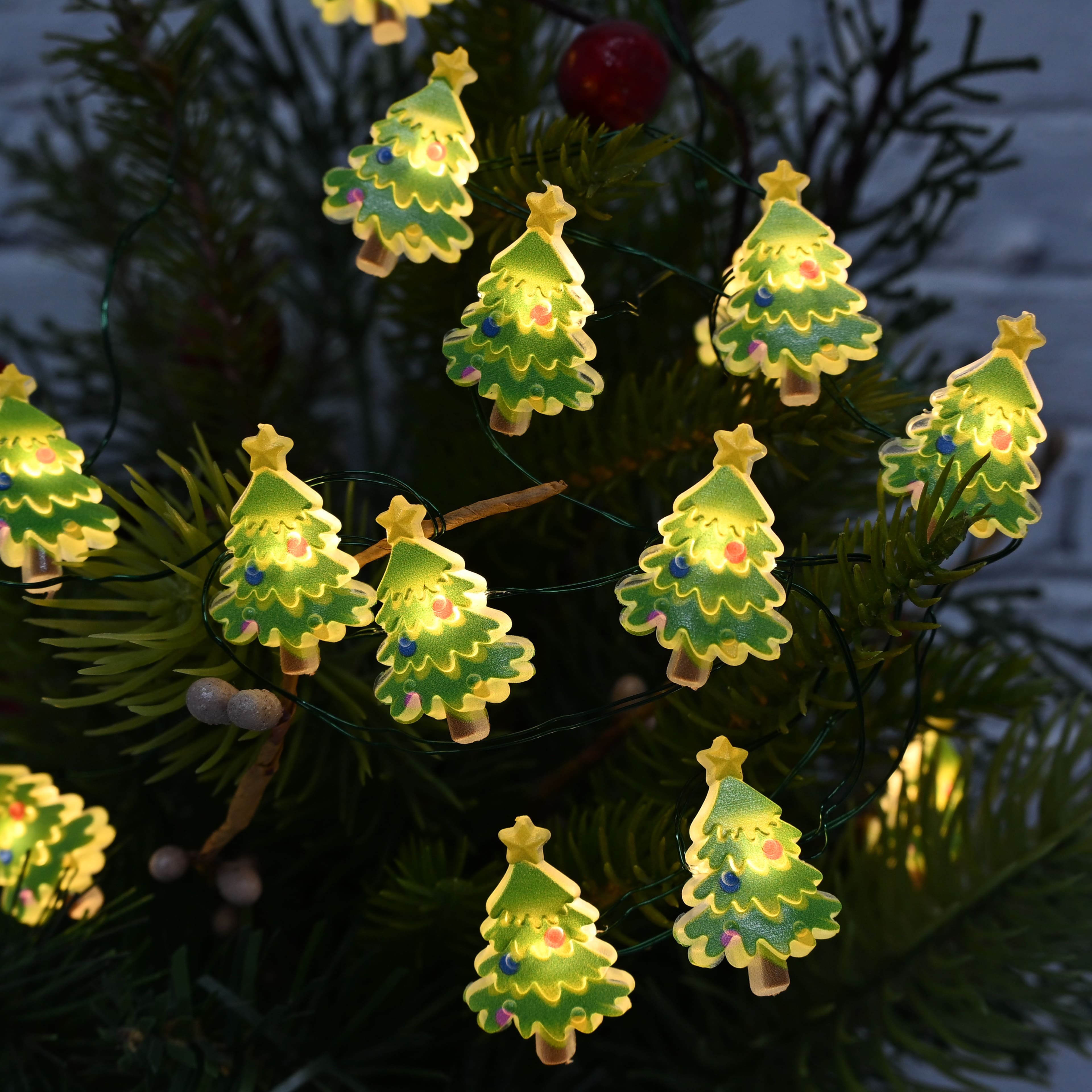 18ct. Warm White LED Christmas Tree String Lights on Green Wire by Ashland®