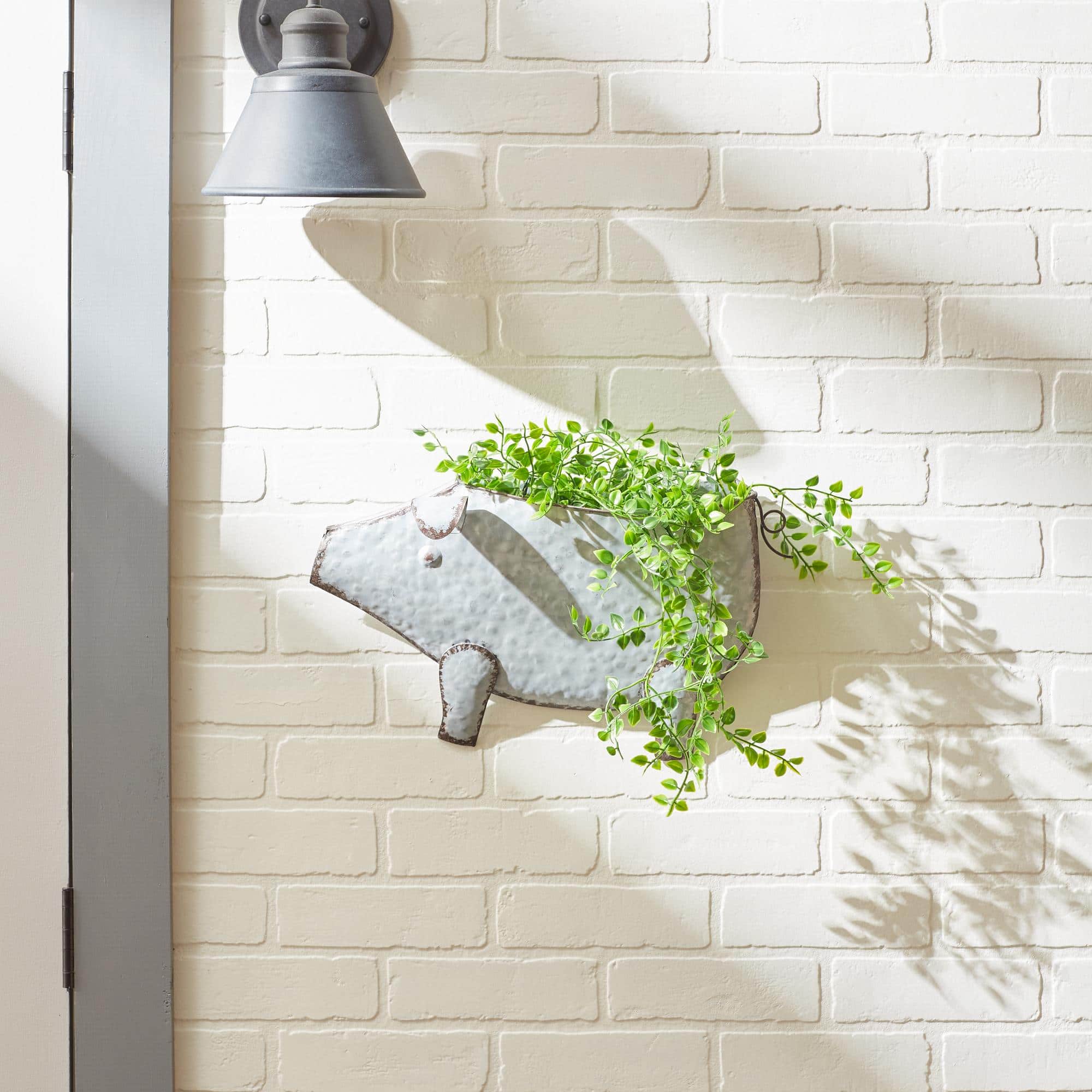DII® 16.75" Pig Galvanized Wall Planter