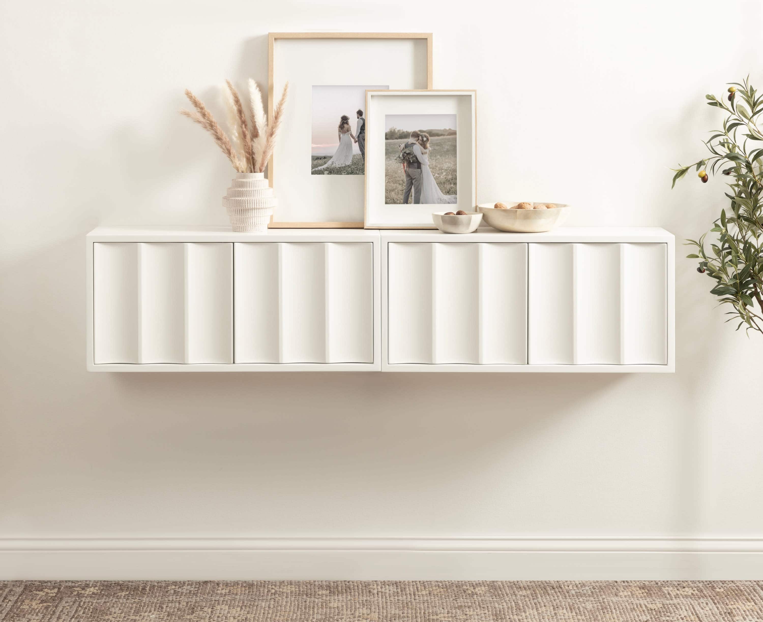 Kate and Laurel White Sartell Scallop Wall Cabinet