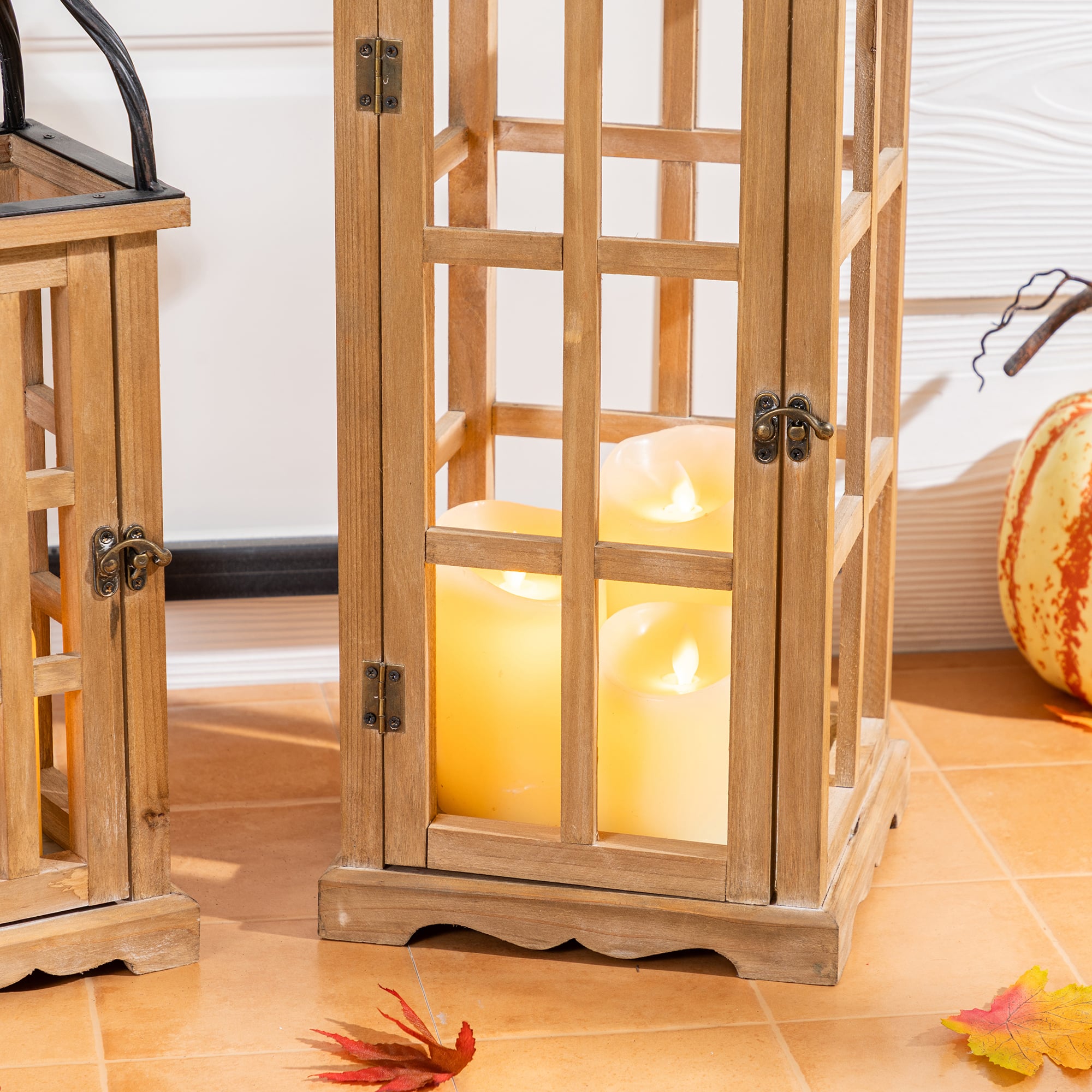 Glitzhome® Farmhouse Natural Wood & Black Metal Lantern Set